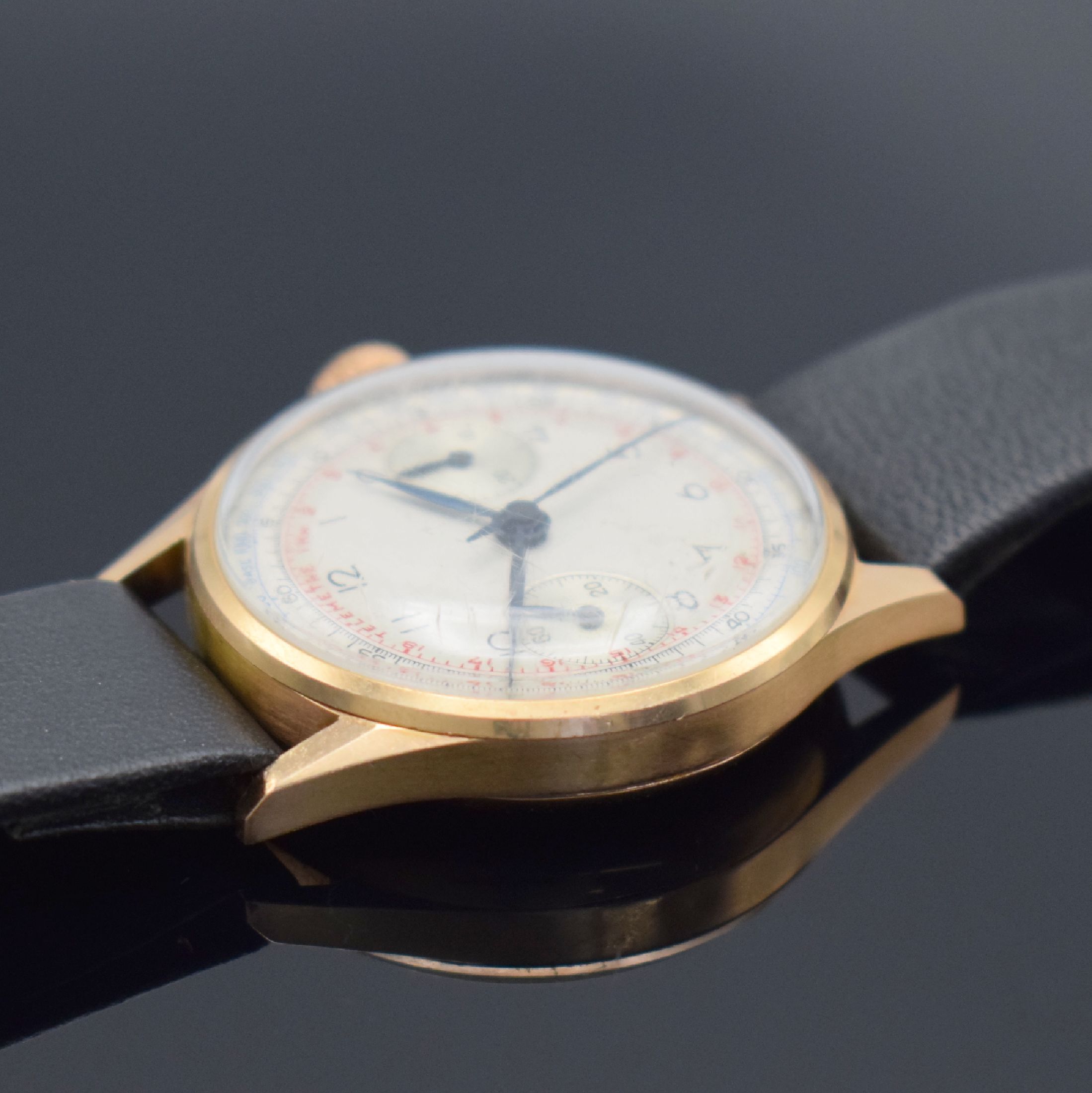Detail b: Herrenchronograph in RG 750/000 Kaliber Landeron, Schweiz um 1945, Handaufzug, Geh. dell., Boden aufgedr., schönes originales silb. Duoton-Zifferbl. ...