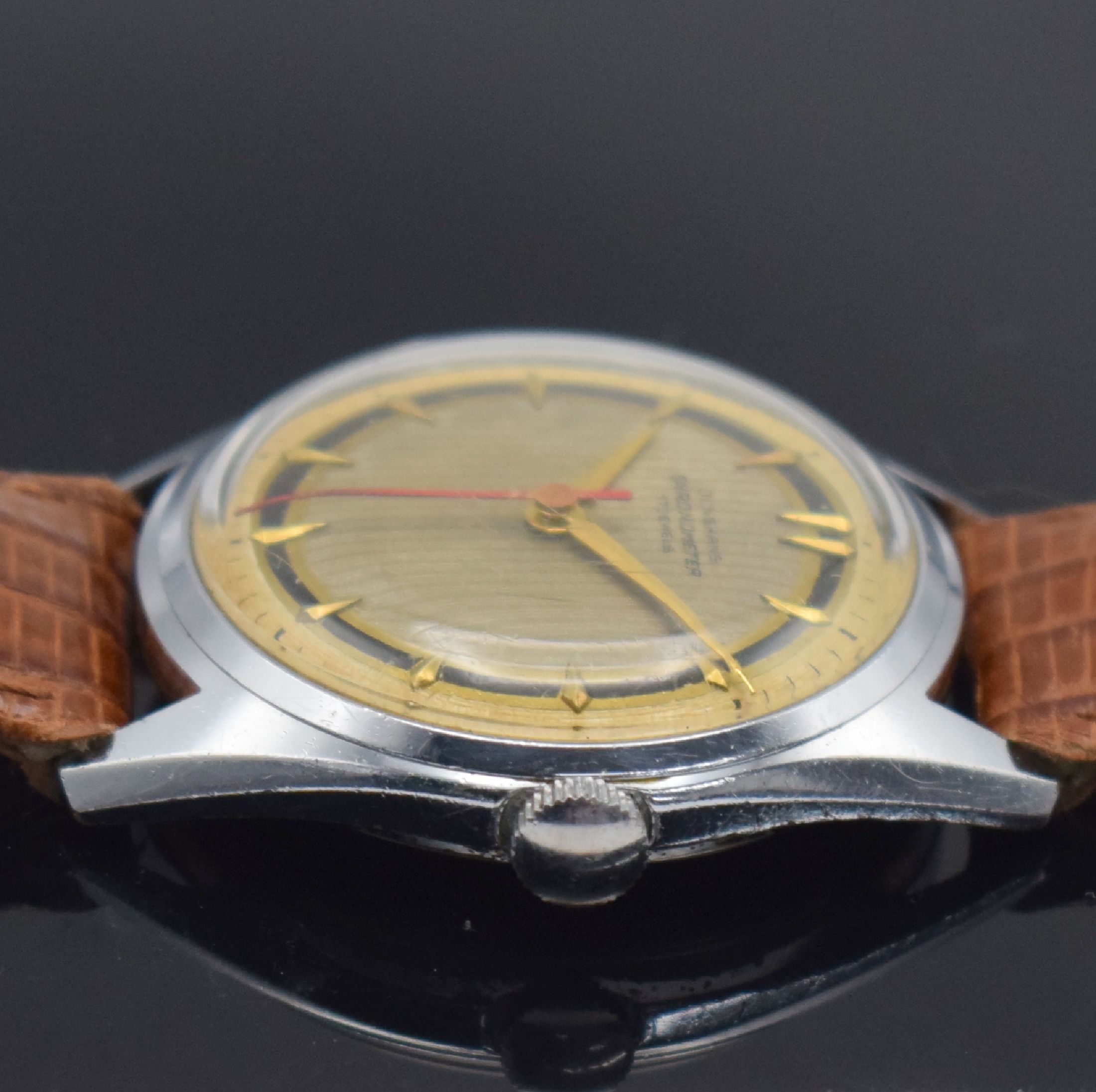 Detail d: JUNGHANS Chronometer Herrenarmbanduhr mit Kaliber 82/1, Deutschland um 1954, Handaufzug, verchr. Geh., Stahlboden geschr., schönes mehrfarb. ...