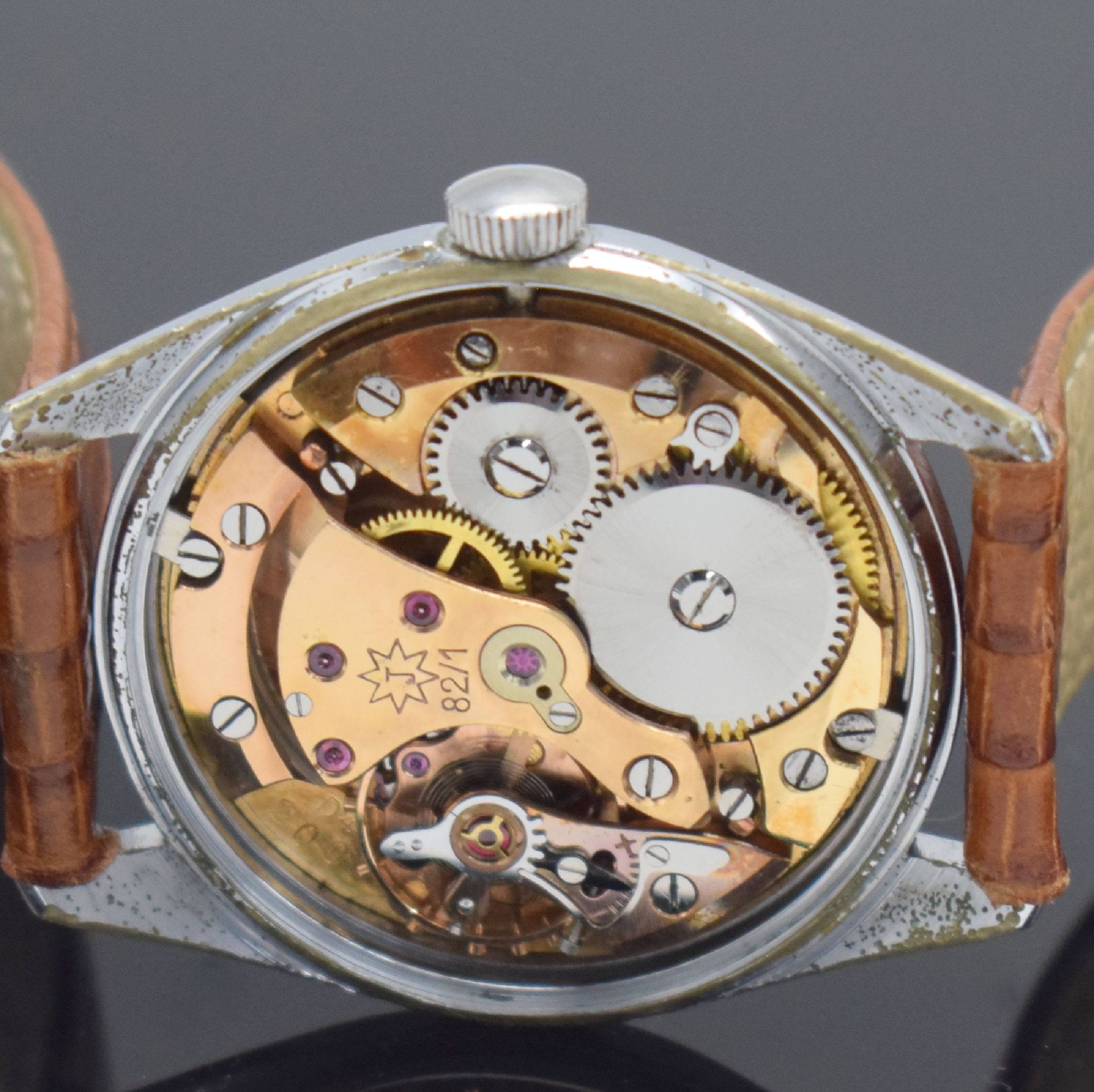 Detail g: JUNGHANS Chronometer Herrenarmbanduhr mit Kaliber 82/1, Deutschland um 1954, Handaufzug, verchr. Geh., Stahlboden geschr., schönes mehrfarb. ...