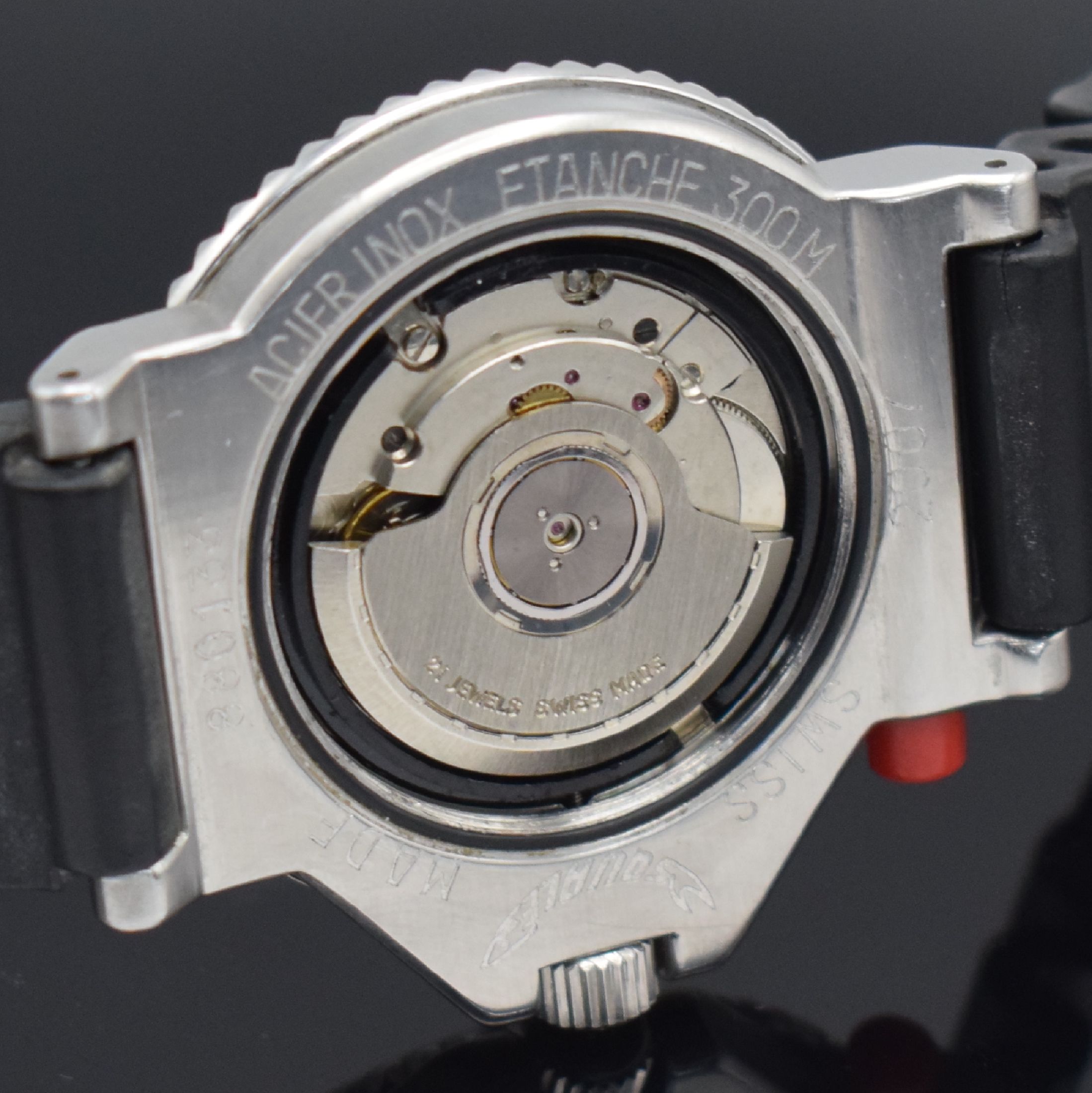 Detail h: SQUALE Tiger 300M Taucherarmbanduhr Referenz 2007, Schweiz um 1980, Automatik, massives verschr. Edelstahlgeh., ab Herst. wasserd. 300M, Lünette m. ...