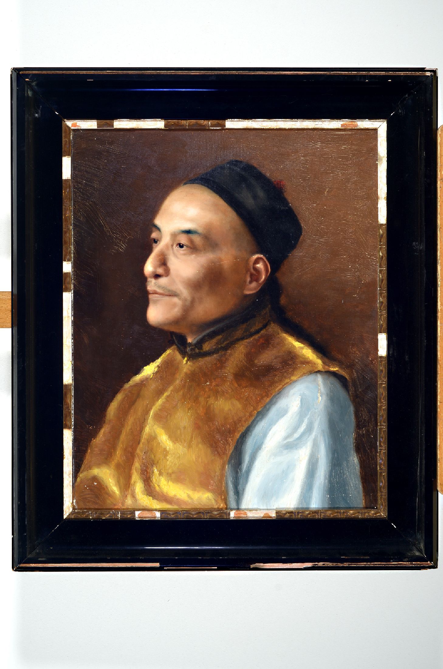 Unbekannter Künstler, um 1900, Porträt eines Mannes mit Fez, Öl/Lwd, unsigniert, ca. 54x43cm, R. ca. 70x58cm