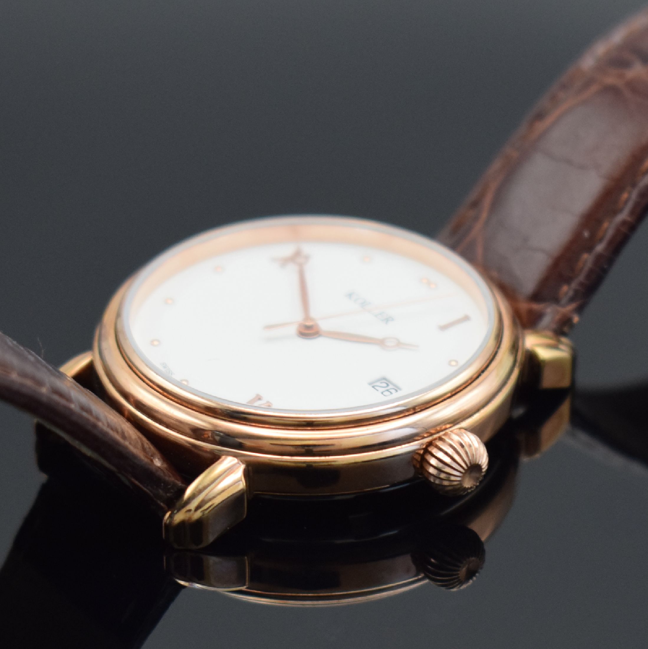 Detail b: KOLLER vergoldete Herrenarmbanduhr, Schweiz aktuelle Produktion, Automatik, Ref. 69600, beids. vergl. Geh., weißes Zifferblatt Design von M. Koller ...