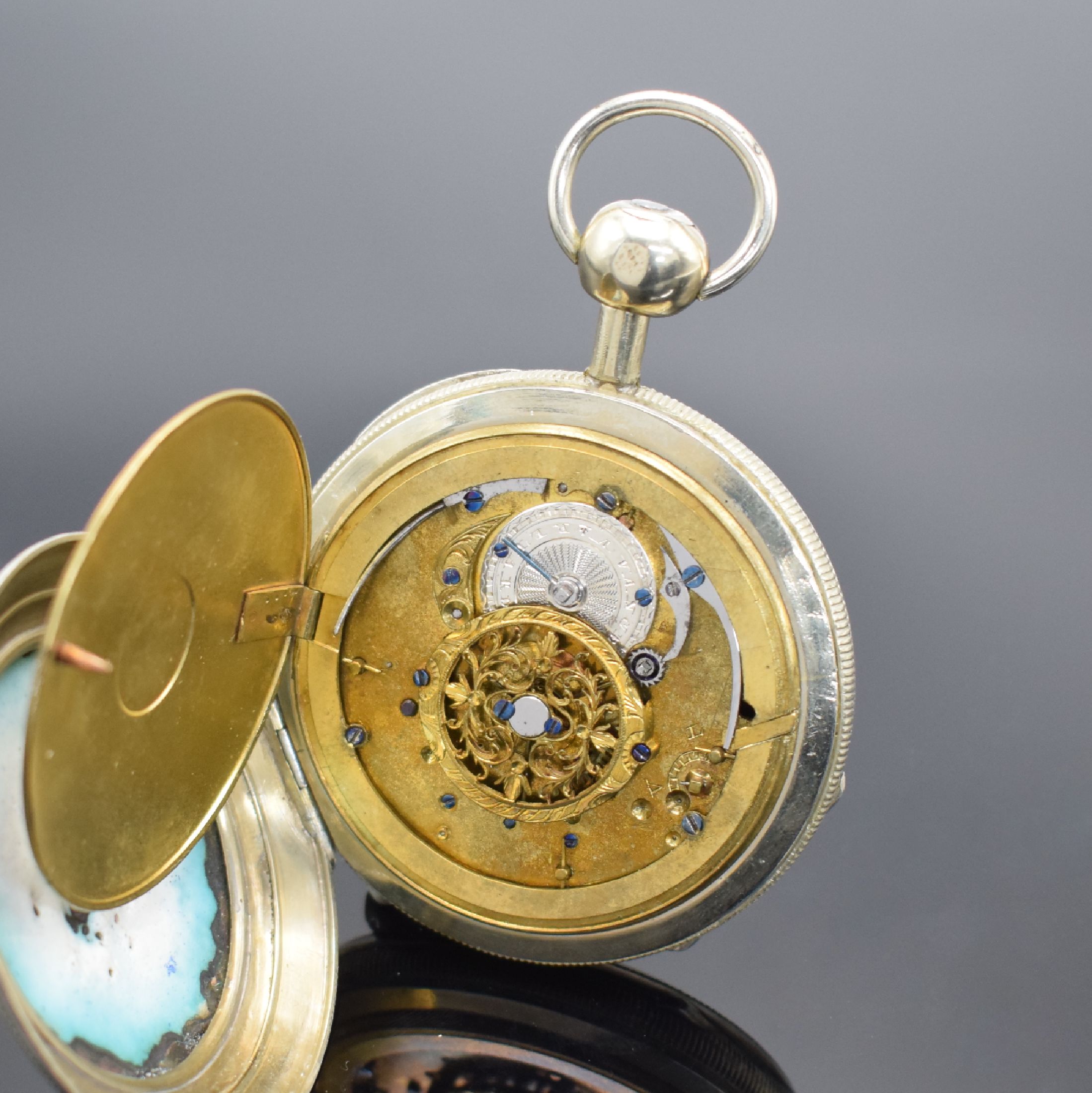 Detail e: Offene Spindeltaschenuhr mit 1/4 Repetition & Jacquemart, Schweiz um 1820, späteres Nickelgeh., emaillierter Rückdeckel, Emailzifferbl. (später) ...