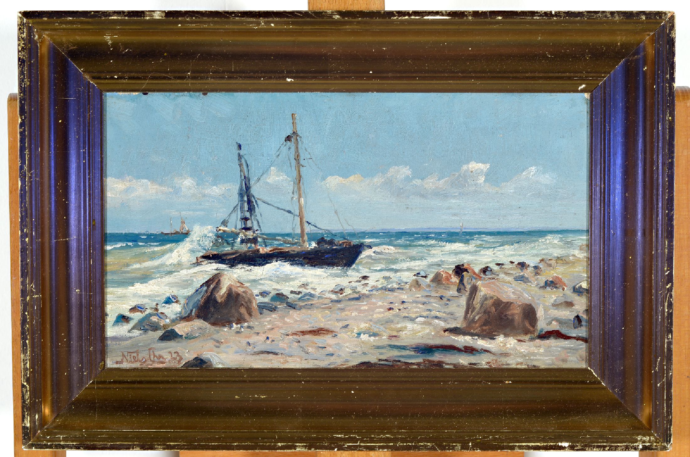 Niels Peter Christiansen, 1873 Eskebjerg-1960, Segelschiff am felsigen Strand, Öl/Lwd, links unten sign., ca. 20x 33cm, R. ca. 28x42cm