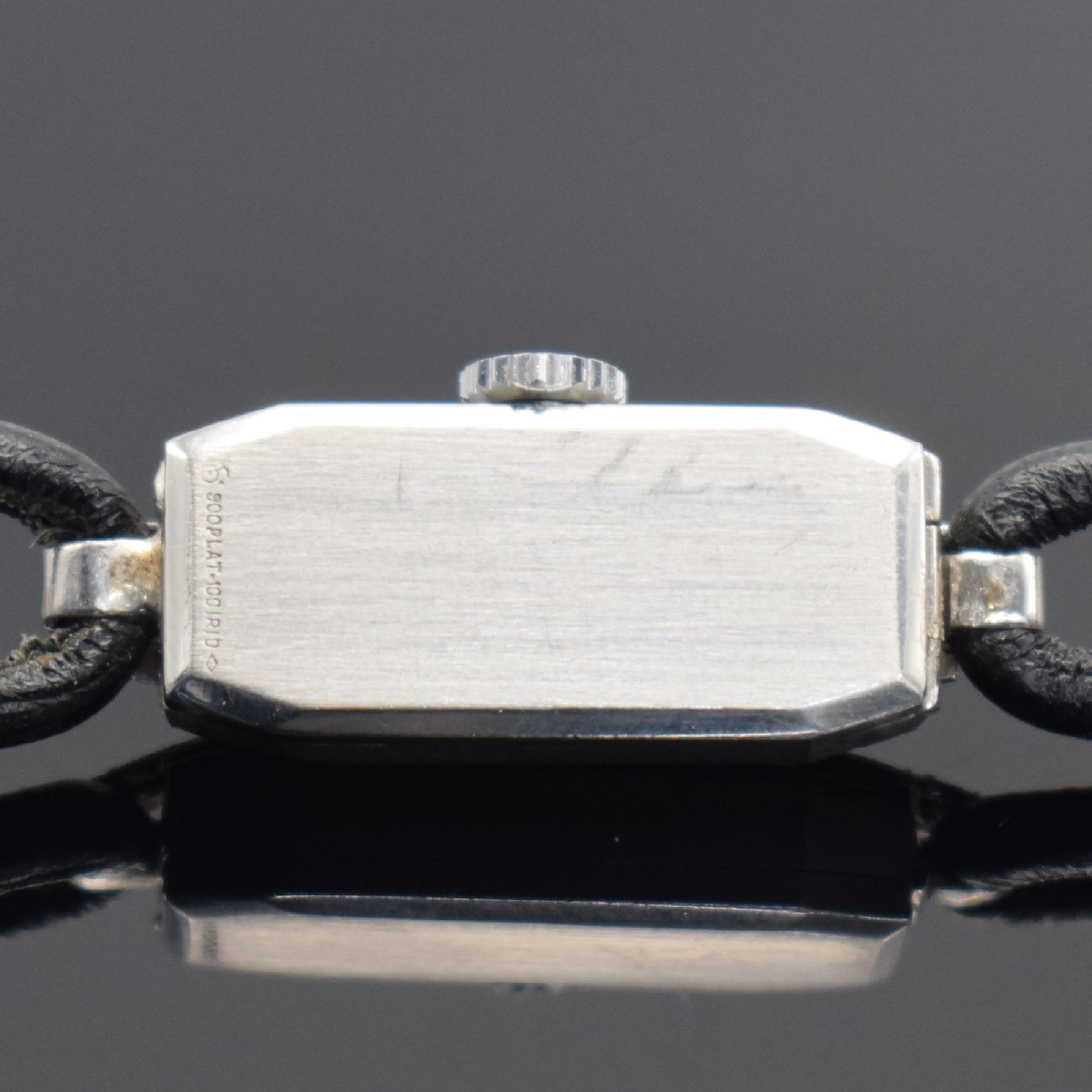 Detail d: LeCoultre & ELGIN 2 Art Deco Damenarmbanduhren in Platin & WG 585/000, Schweiz um 1925/1940, Handaufzug, 1x Anstöße m. Diamanten bes., 1) Elgin, ...