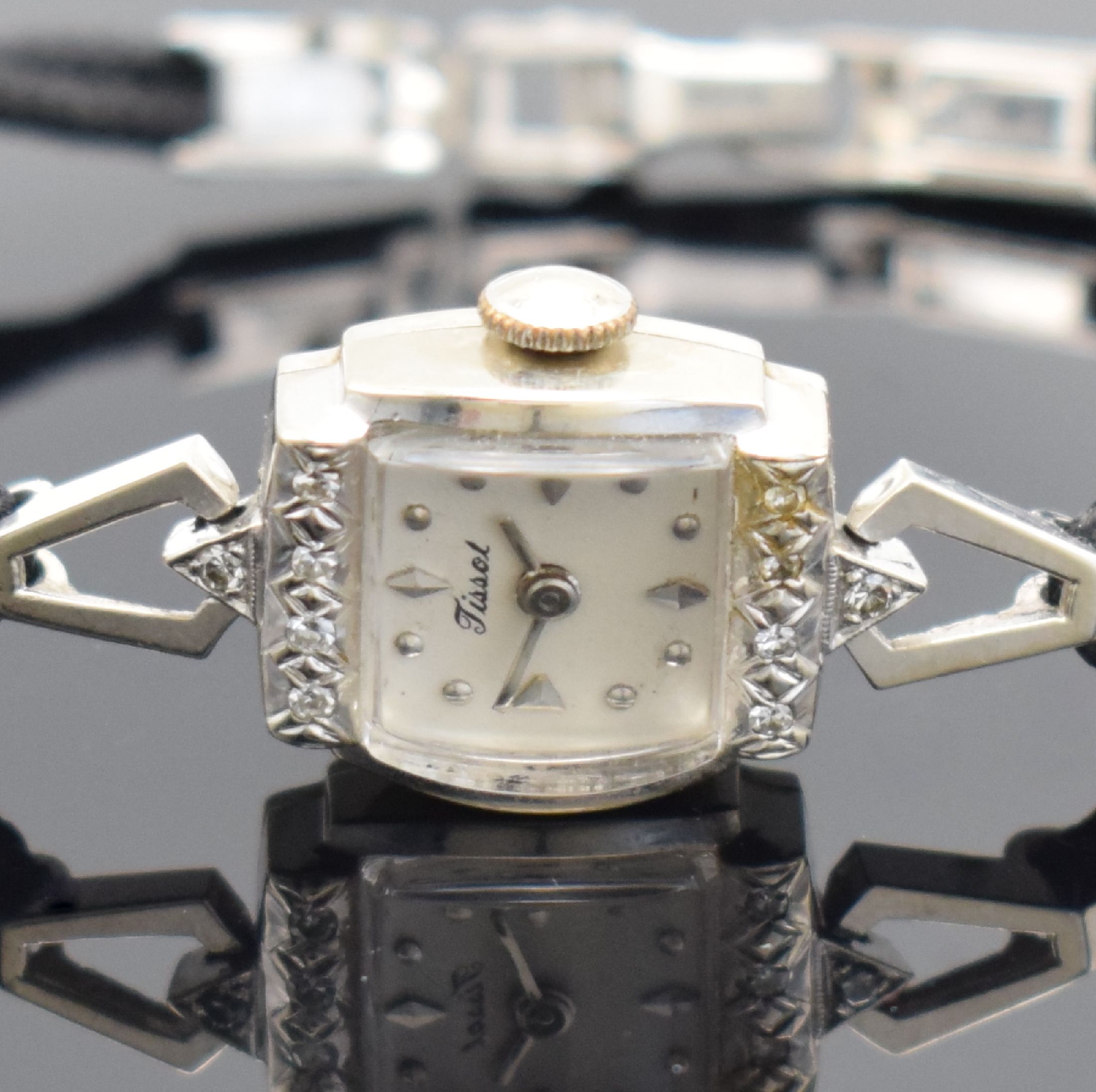 Detail a: MATHEY-TISSOT/LADY ELGIN/WITTNAUER 3 Art Deco Damenarmbanduhren in WG 585/000, Schweiz/USA um 1940, Handaufzug, alle Geh. teils m. Diamanten bes., ...