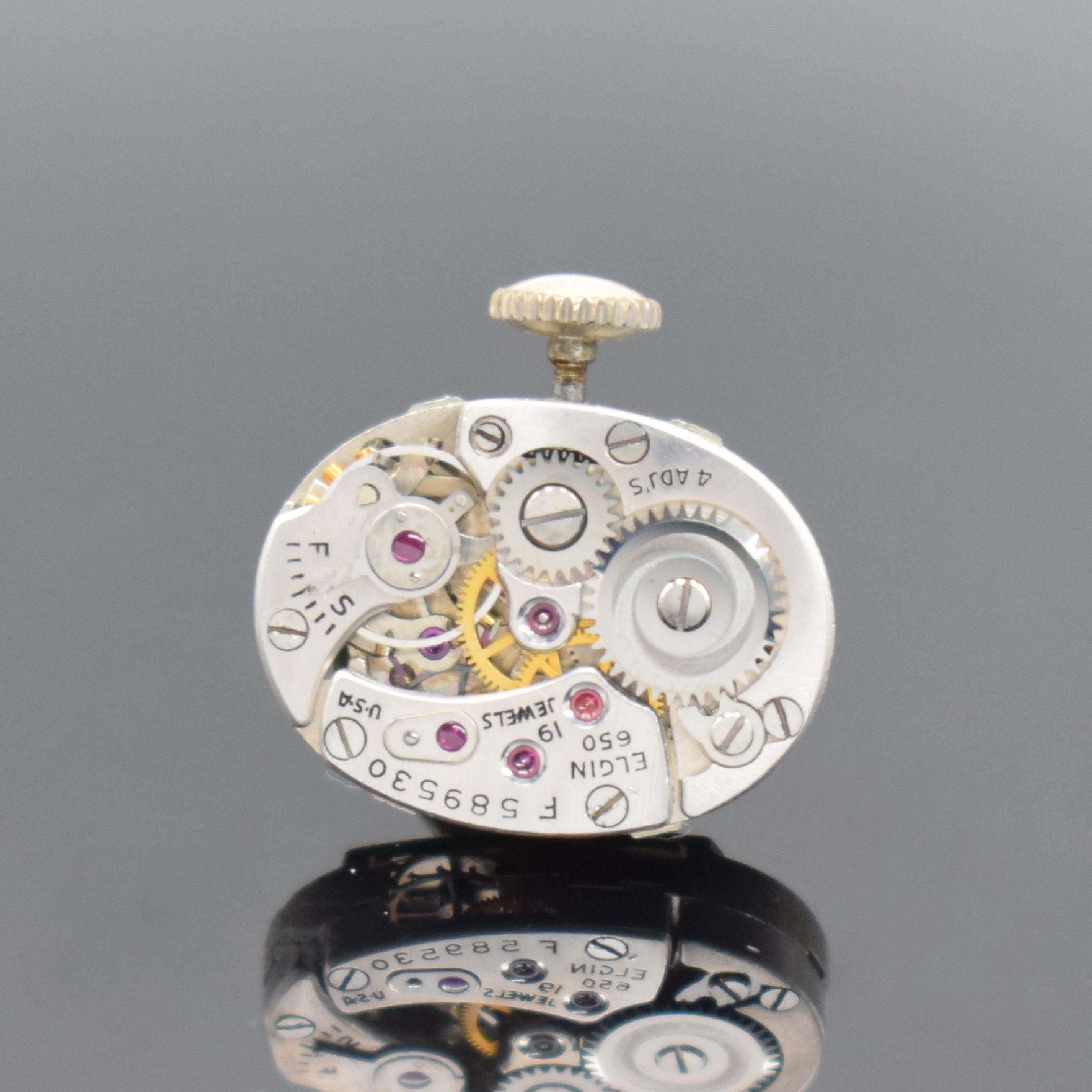 Detail j: MATHEY-TISSOT/LADY ELGIN/WITTNAUER 3 Art Deco Damenarmbanduhren in WG 585/000, Schweiz/USA um 1940, Handaufzug, alle Geh. teils m. Diamanten bes., ...