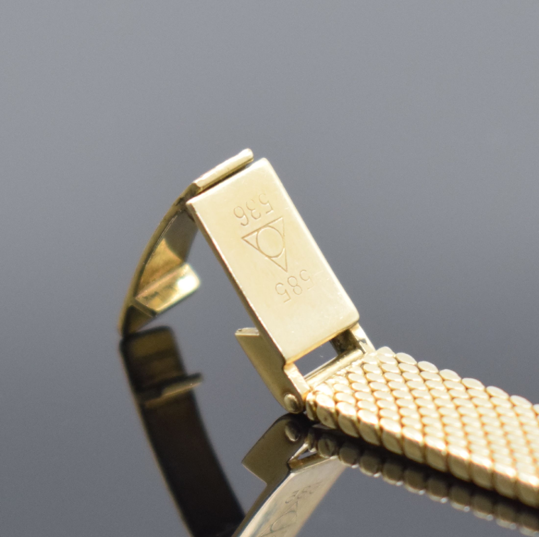 Detail b: TISSOT Damenarmbanduhr in GG 585/000, Handaufzug, Schweiz um 1964, neutr. GG 585/000 Band, Boden aufgedr., verg. Zifferbl. m. aufgel. Indizes, ...