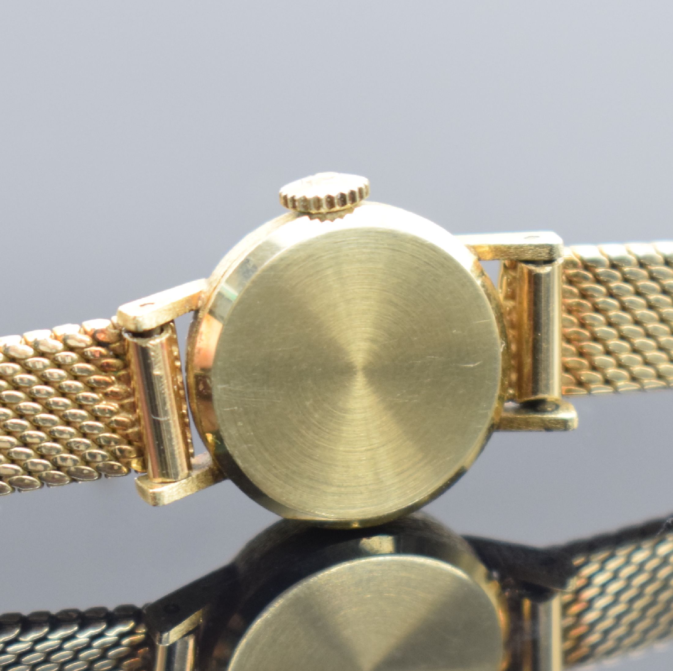 Detail d: TISSOT Damenarmbanduhr in GG 585/000, Handaufzug, Schweiz um 1964, neutr. GG 585/000 Band, Boden aufgedr., verg. Zifferbl. m. aufgel. Indizes, ...