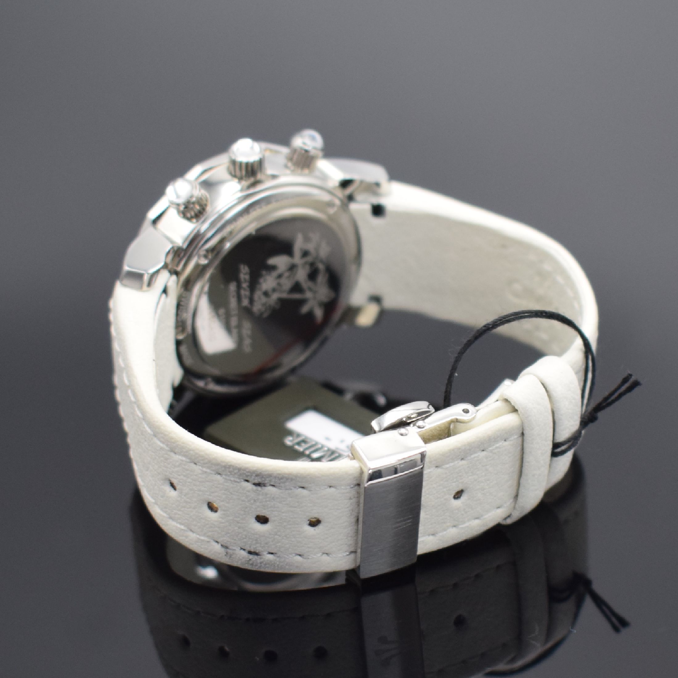 Detail e: CIMIER 3 Damenchronographen aus der Serie Seven Seas in Edelstahl Referenz 6106, Schweiz um 2010, quarz, massives Geh., Boden 6 fach verschr., ...
