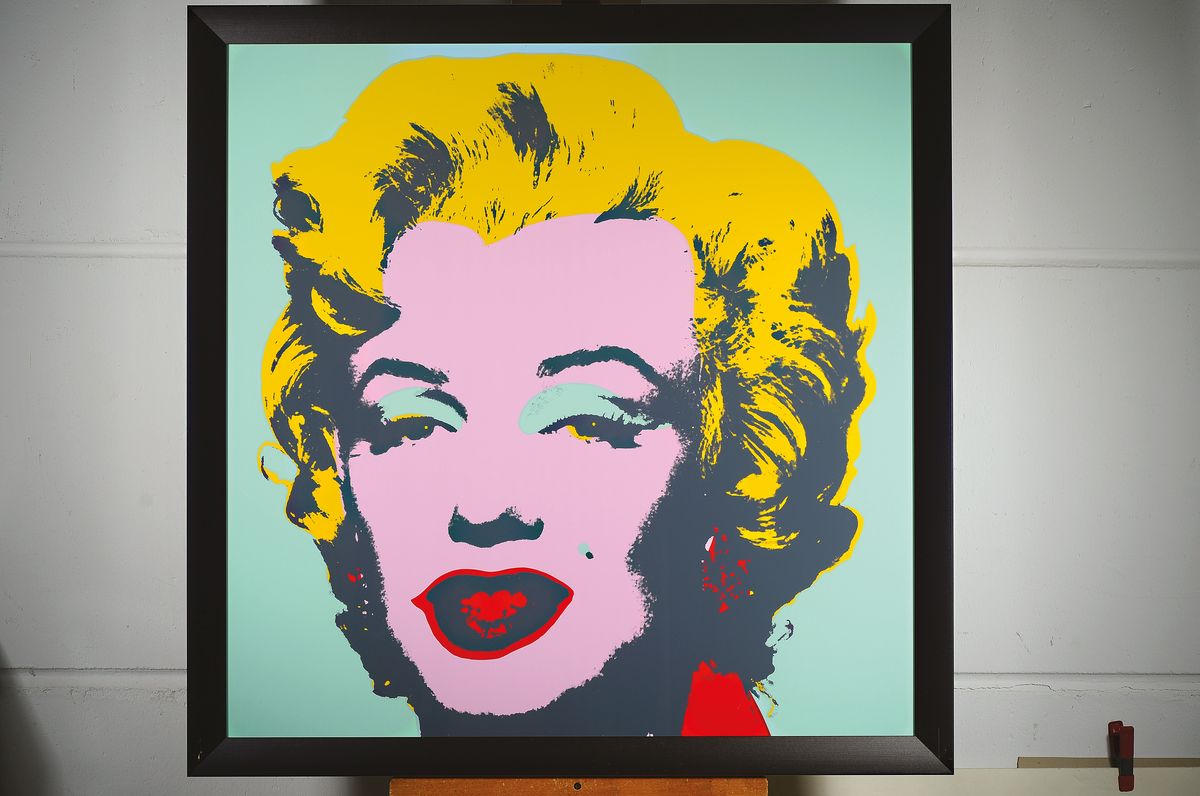Detail k: nach Andy Warhol, Siebdruck auf festem Karton, Marilyn Monroe, Hrsg. Sunday B. Morning, rückseitig mit Stempel des Hrsg. und dem Zusatz: "Fill ...