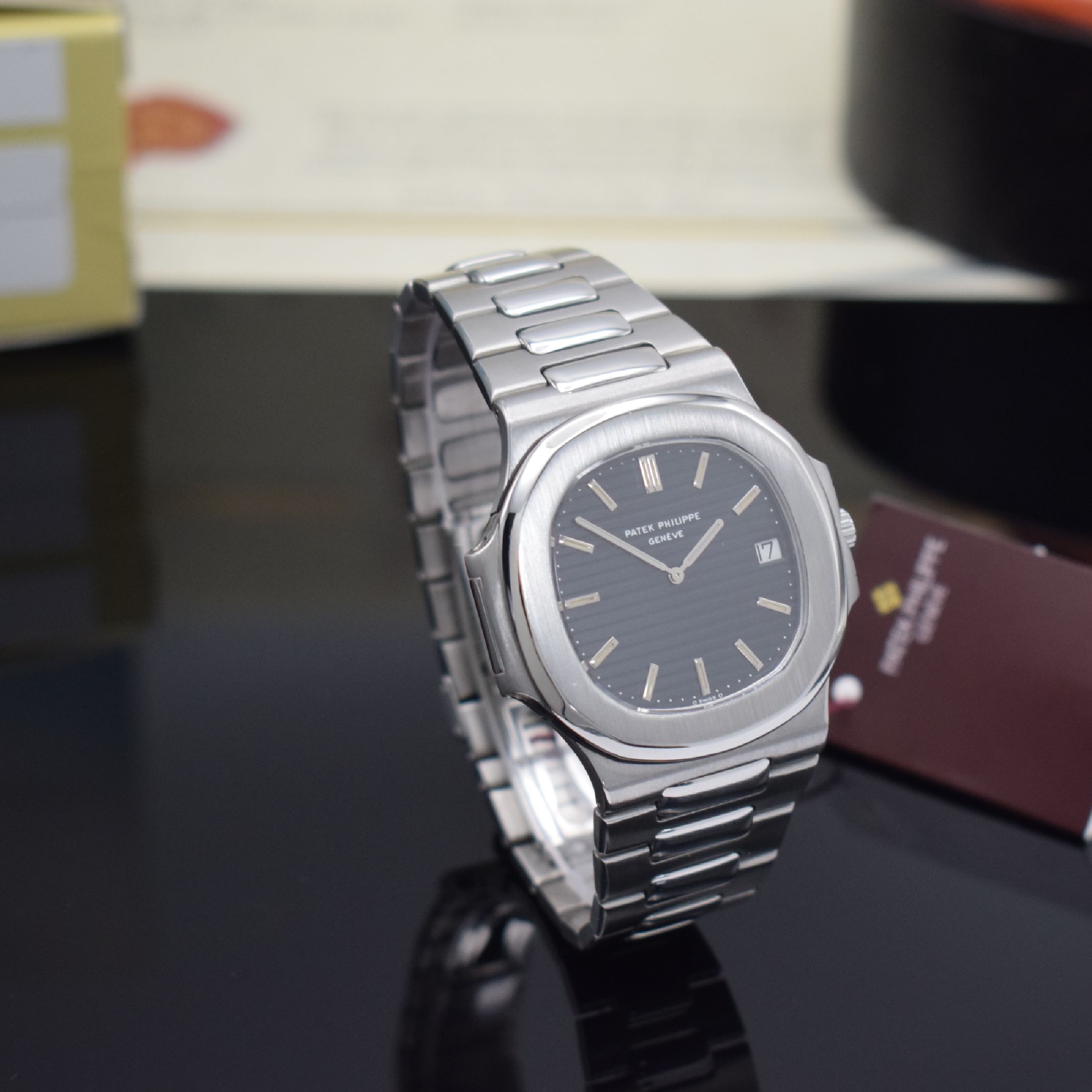 Detail c: PATEK PHILIPPE hochfeine & seltene, ikonische Herrenarmbanduhr "Jumbo" Nautilus Referenz 3700/1 in Stahl designed von Gerald Genta, ...