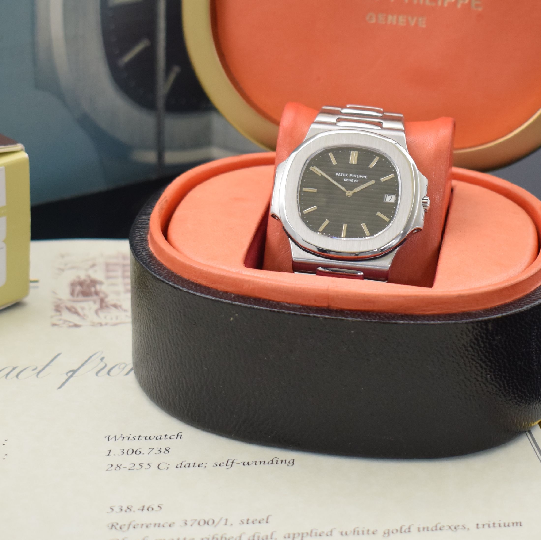 Detail h: PATEK PHILIPPE hochfeine & seltene, ikonische Herrenarmbanduhr "Jumbo" Nautilus Referenz 3700/1 in Stahl designed von Gerald Genta, ...