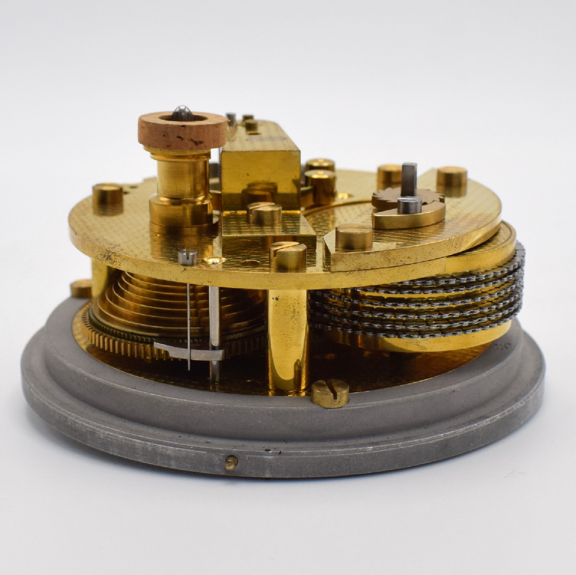 Detail f: GERHARD D. WEMPE Abt. Chronometerwerke seltenes Luftwaffen-Bodenchronometer mit Ankerhemmung Nr. 2899, Deutschland um 1942, 2-tlg., nummern-gleiche ...