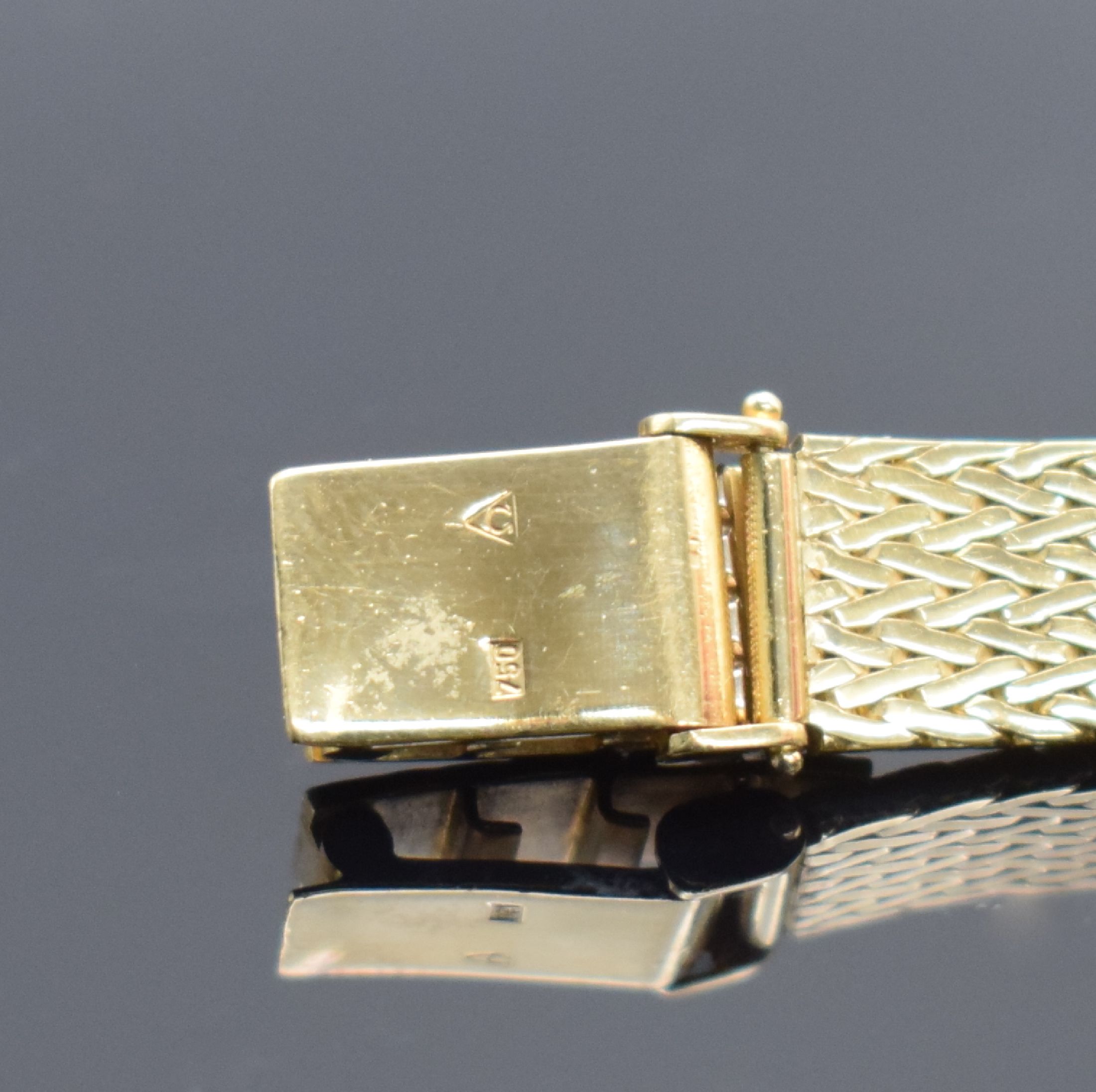 Detail c: OMEGA De Ville Damenarmbanduhr in GG 750/000 mit GG 750/000 Milanaiseband Referenz 7254, Schweiz um 1970, Handaufzug, 2-teil. Geh., Boden aufgedr., ...