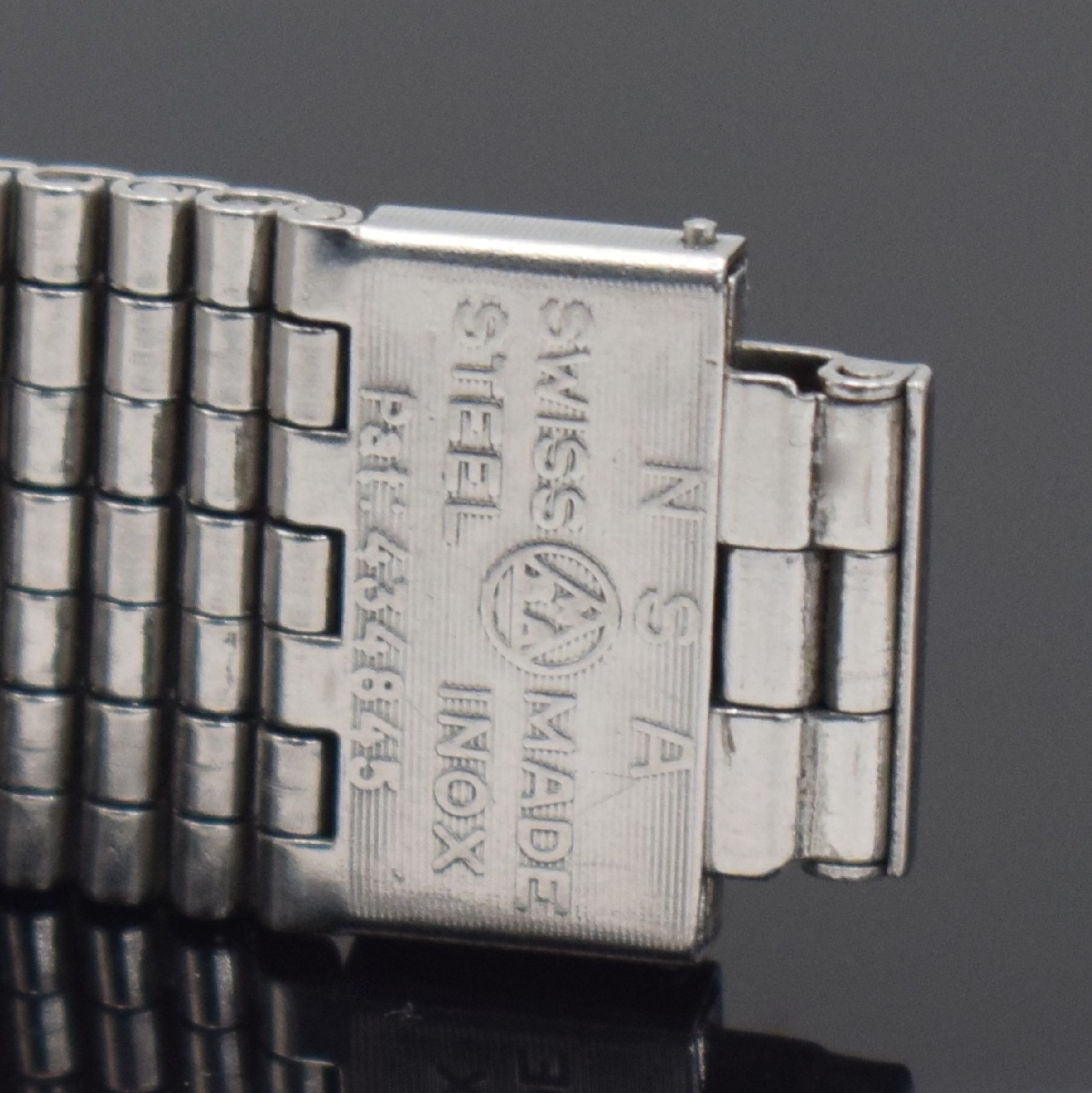 Detail f: RADO Diastar 8/1 ausgefallene Herrenarmbanduhr mit aufwendig facettiertem Glas Ref. 2798, Schweiz um 1970, Automatik, massives Stahlgeh., facett. ...