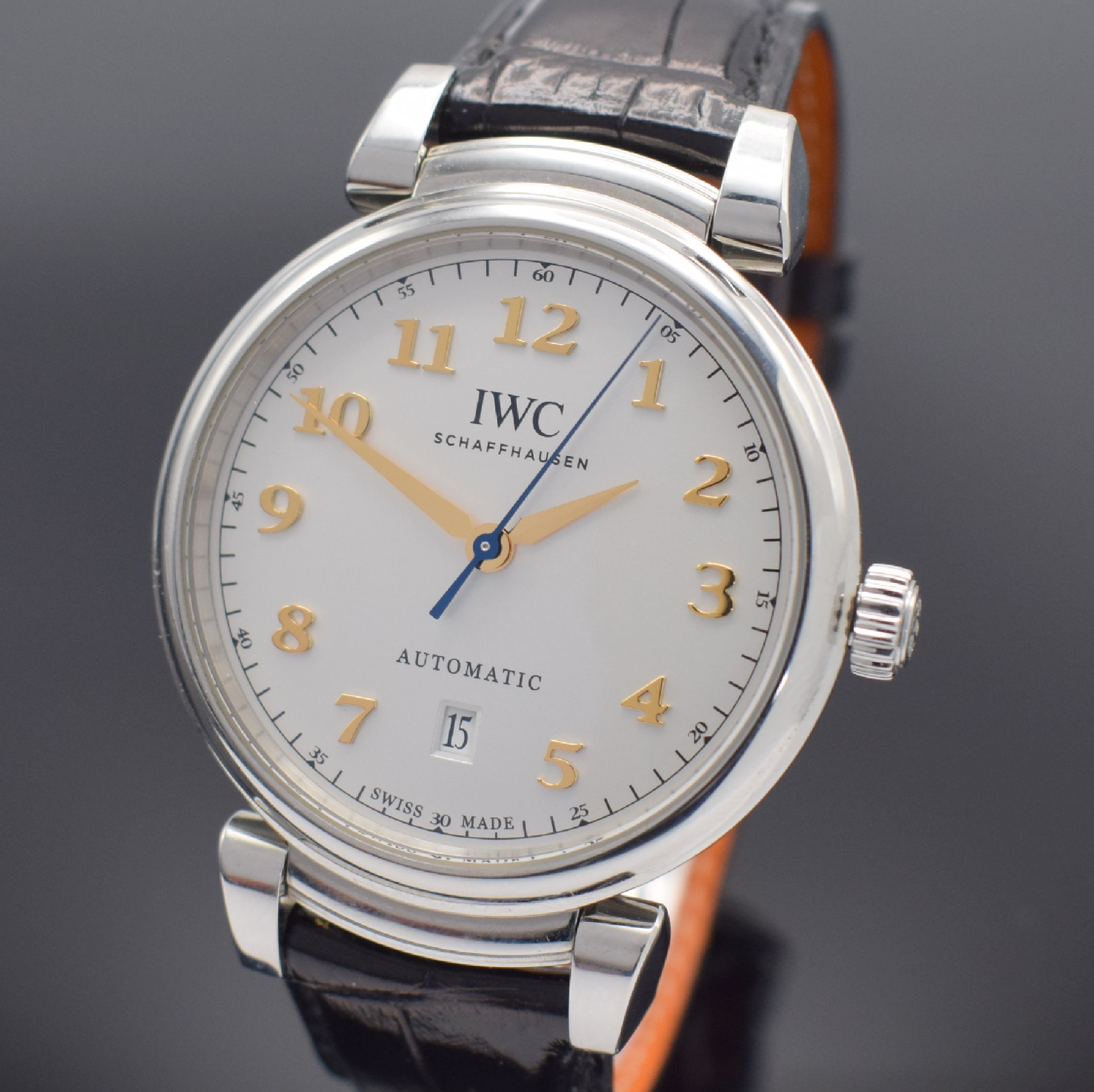 Detail a: IWC Da Vinci Herrenarmbanduhr in Stahl Referenz 3566, Schweiz um 2015, Automatik, Boden 6-fach verschr., orig. Lederband m. orig. Faltschl., silb. ...