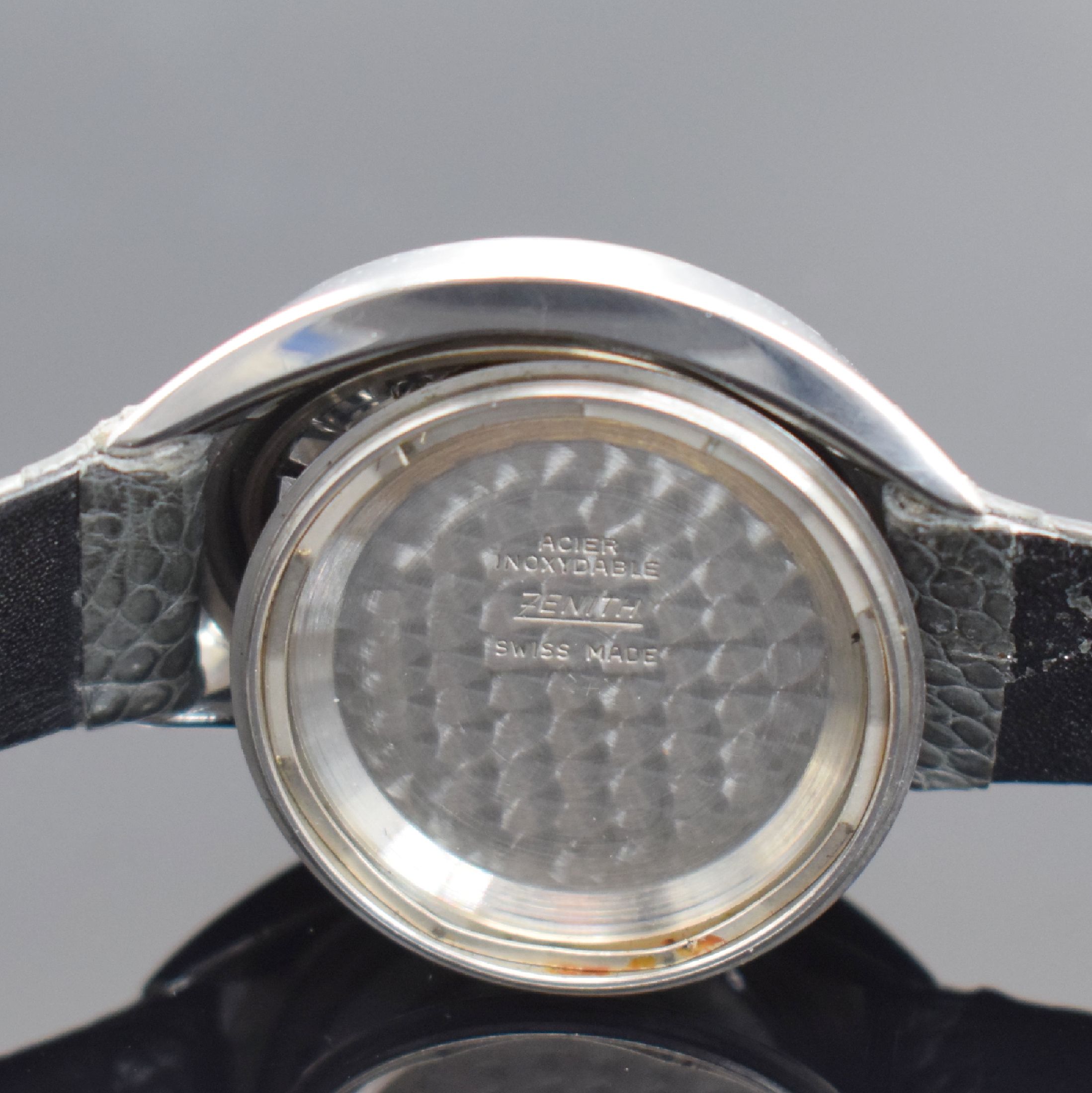 Detail f: ZENITH Captain Chronometer Herrenarmbanduhr in Stahl, Schweiz um 1970, Automatik, ovales Gehäuse, Boden geschr., silb. Zifferbl. m. aufges. ...