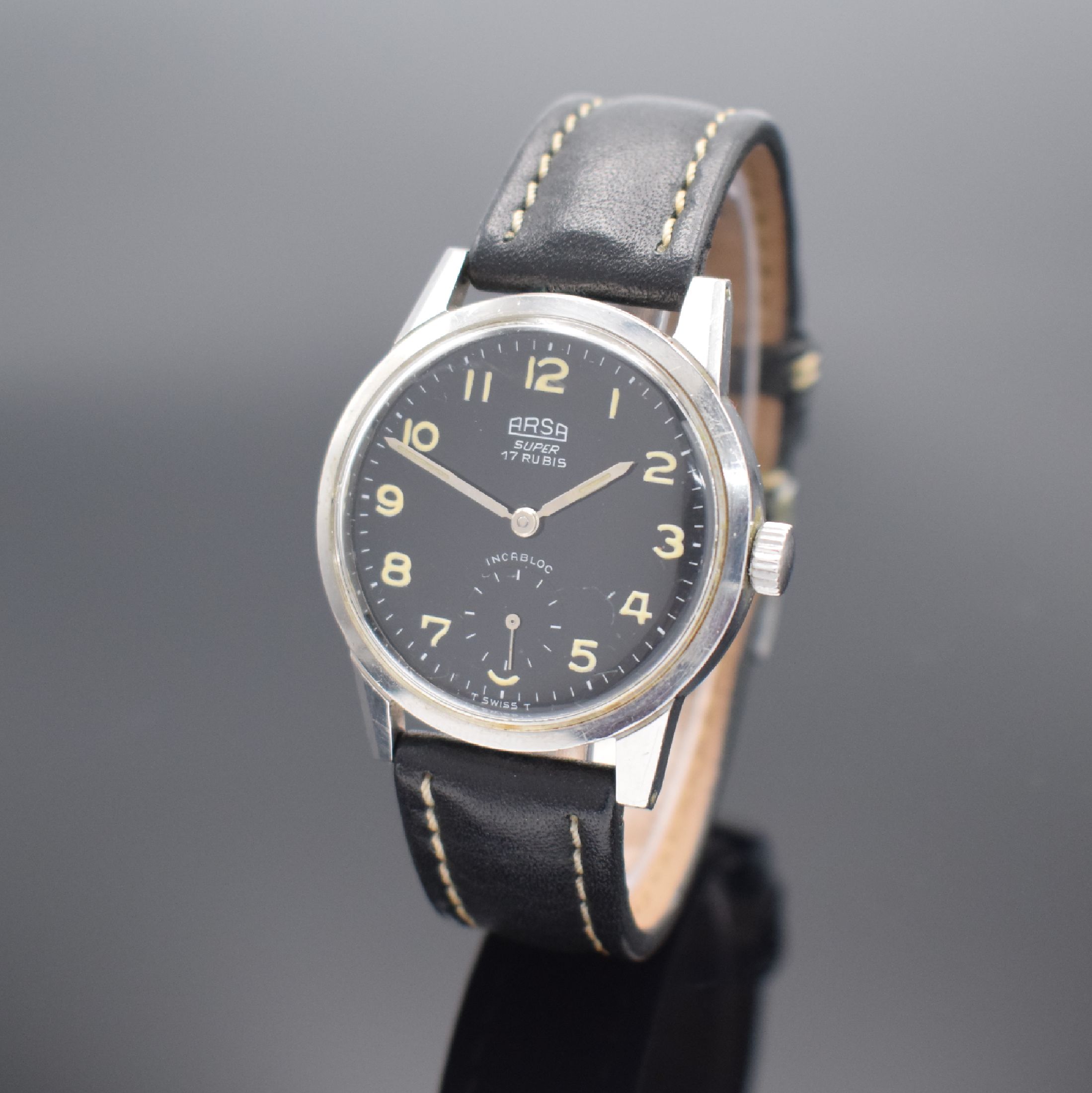 ARSA Super Herrenarmbanduhr in Stahl, Schweiz um 1960, Handaufzug, verschr. Boden sign. "Wehrmachtswerk A.Reymond LTD", schwarzes ...