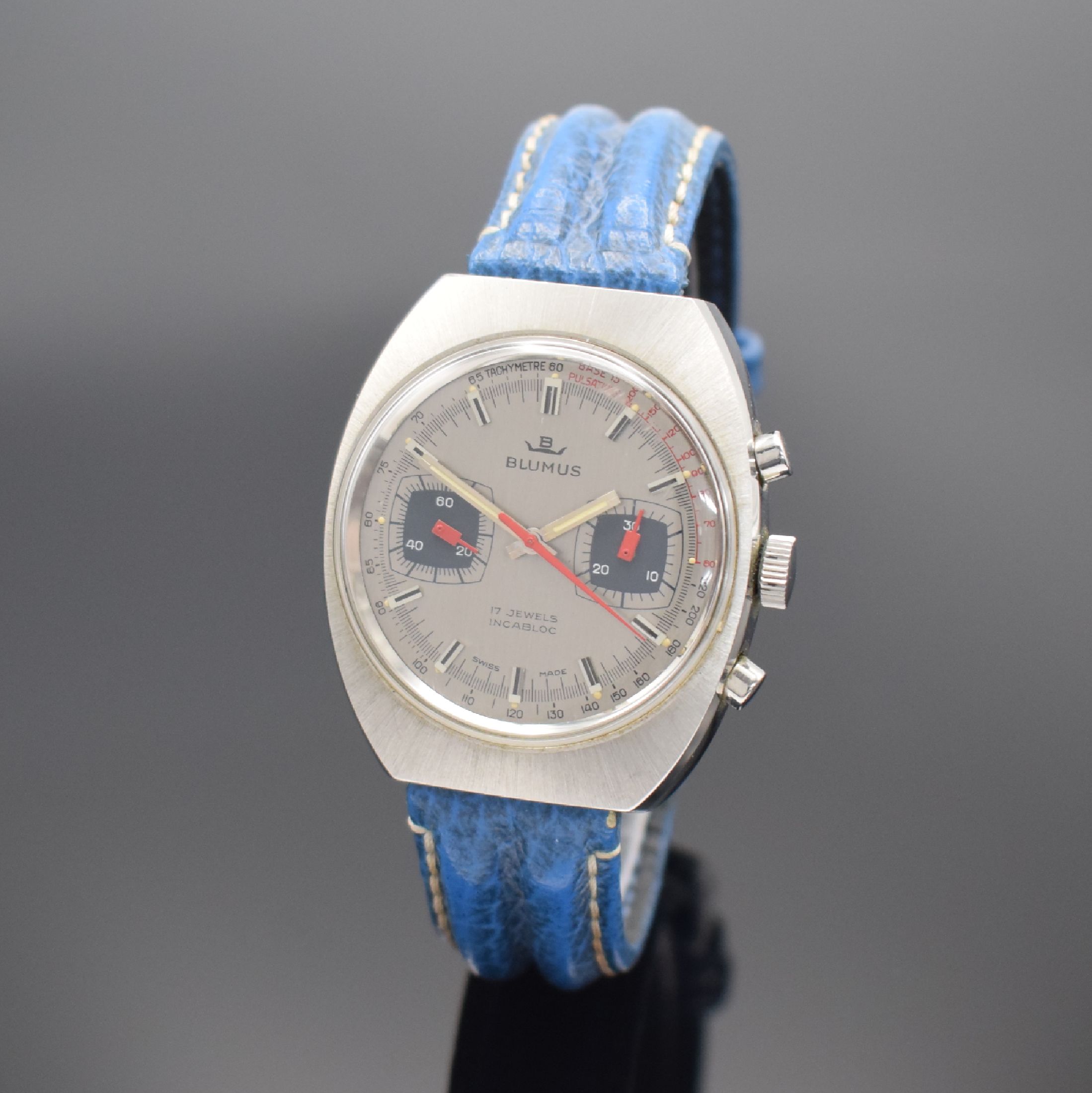 BLUMUS Herrenchronograph in Stahl, Schweiz 1970, Handaufzug, matt. Geh., Boden m. Fehlsignatur "Automatik" verschr., silb. Zifferbl. m. ...