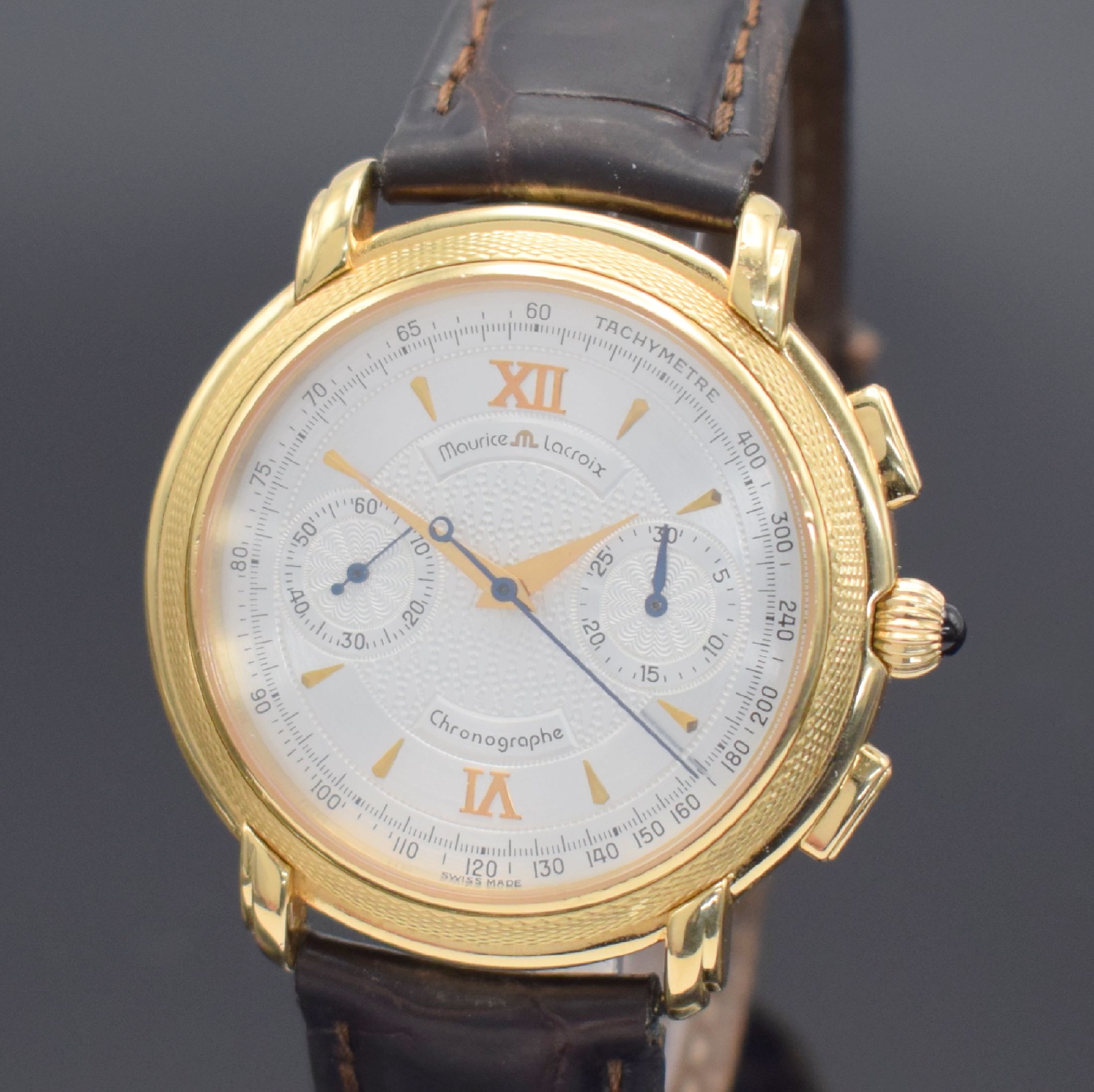 Detail a: MAURICE LACROIX auf 425 Stück limitierter Armbandchronograph in GG 750/000 Referenz 99544, Schweiz um 2000, Handaufzug, beids. vergl. Geh., Boden ...