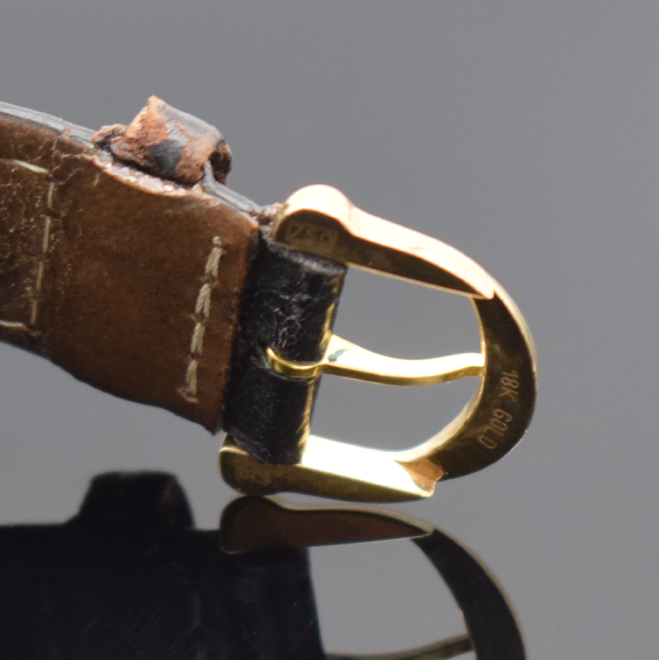 Detail b: MAURICE LACROIX auf 425 Stück limitierter Armbandchronograph in GG 750/000 Referenz 99544, Schweiz um 2000, Handaufzug, beids. vergl. Geh., Boden ...