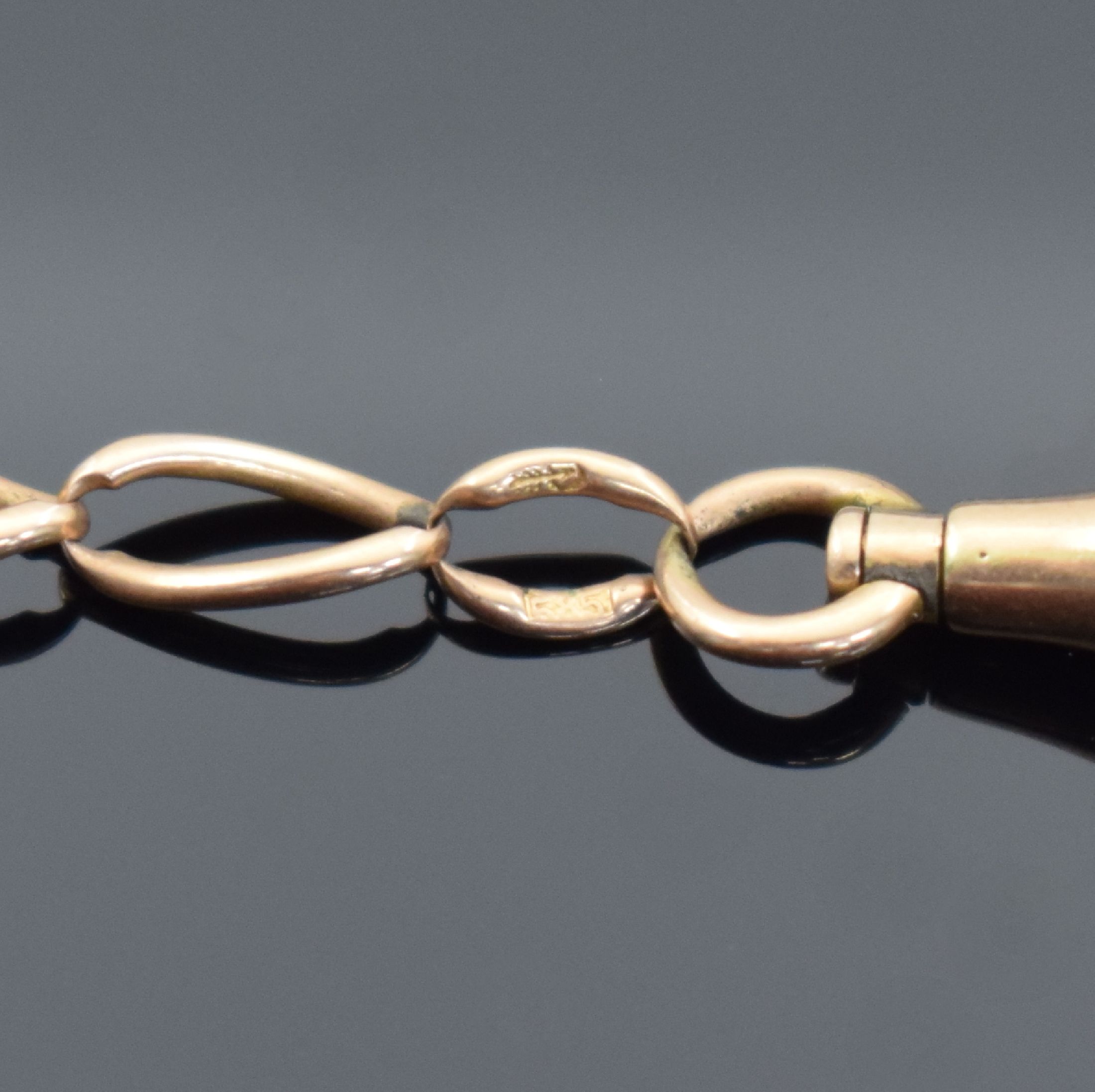 Detail f: Taschenuhrkette in RoseG 585/000 sowie 3 Silberketten, schmale, lang-gezogene Glieder, Federring & Karabiner, starker Verschleiß, ca. 18g, 2 ...