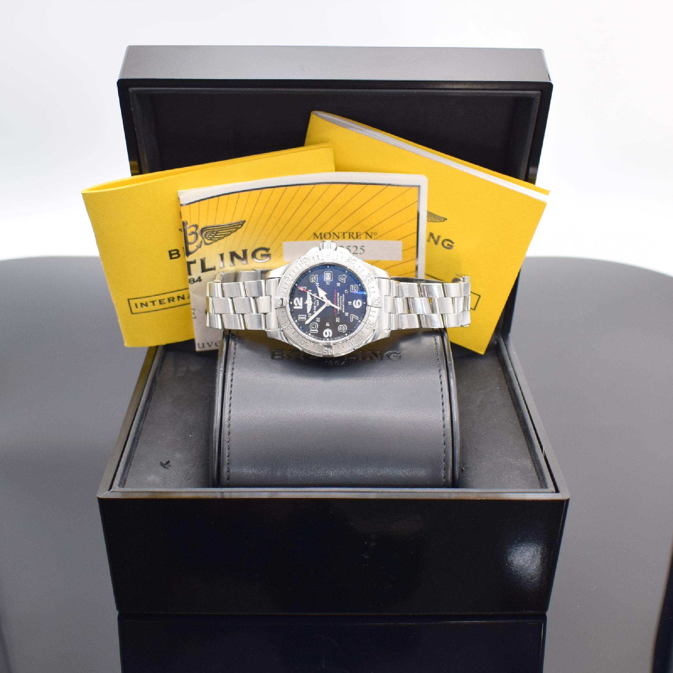 Detail e: BREITLING Armbanduhr Superocean Chronometer Referenz A17360, Schweiz verk. lt. beil. Pap. 05/2010, Automatik, Edelstahlgeh. inkl. Edelstahlband mit ...