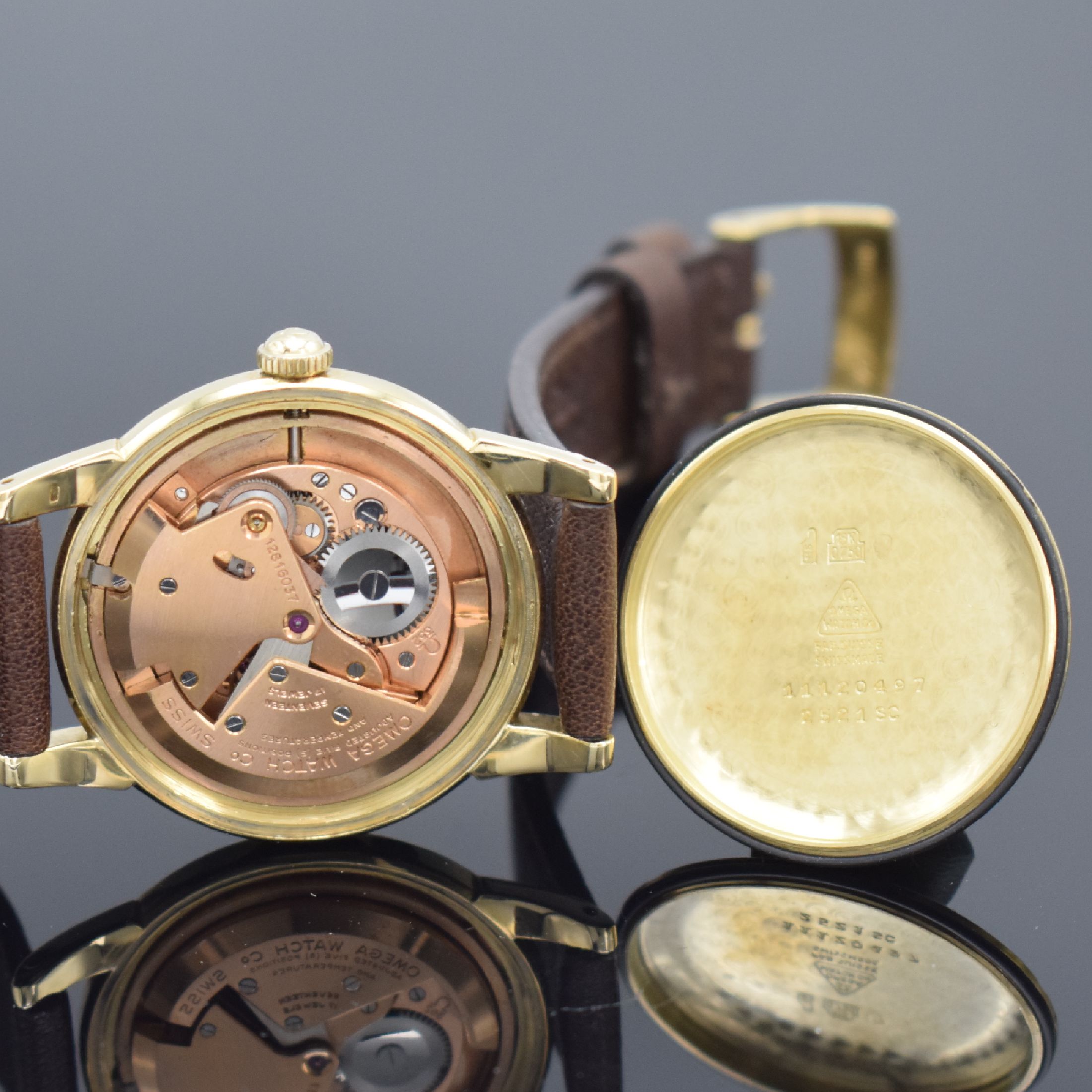 Detail f: OMEGA Seamaster großes Herrenchronometer in GG 750/000 Referenz 2521SC, Schweiz um 1952, Hammerautomatik, Boden verschr., silb. Duoton-Zifferbl. ...