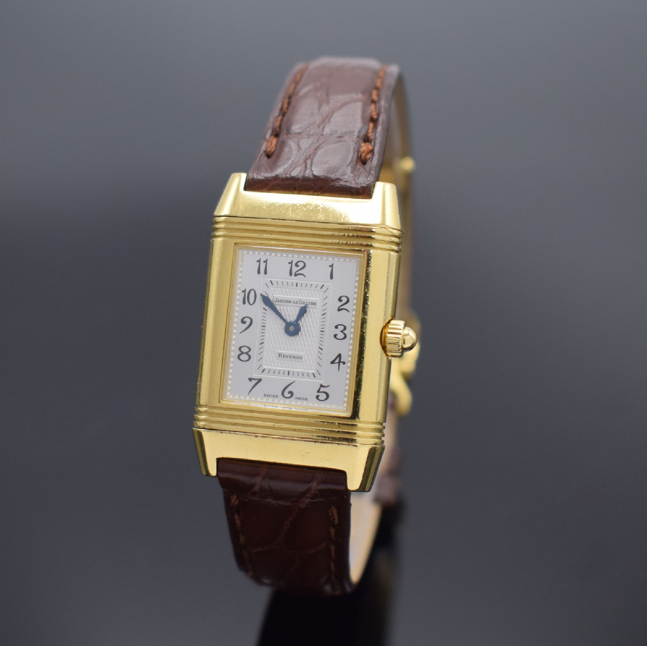 Jaeger-LeCoultre Damenarmbanduhr Reverso Duetto in GG 750/000 mit Diamantenbesatz & original Faltschließe in GG 750/000 Referenz 266.1.44, Schweiz ...