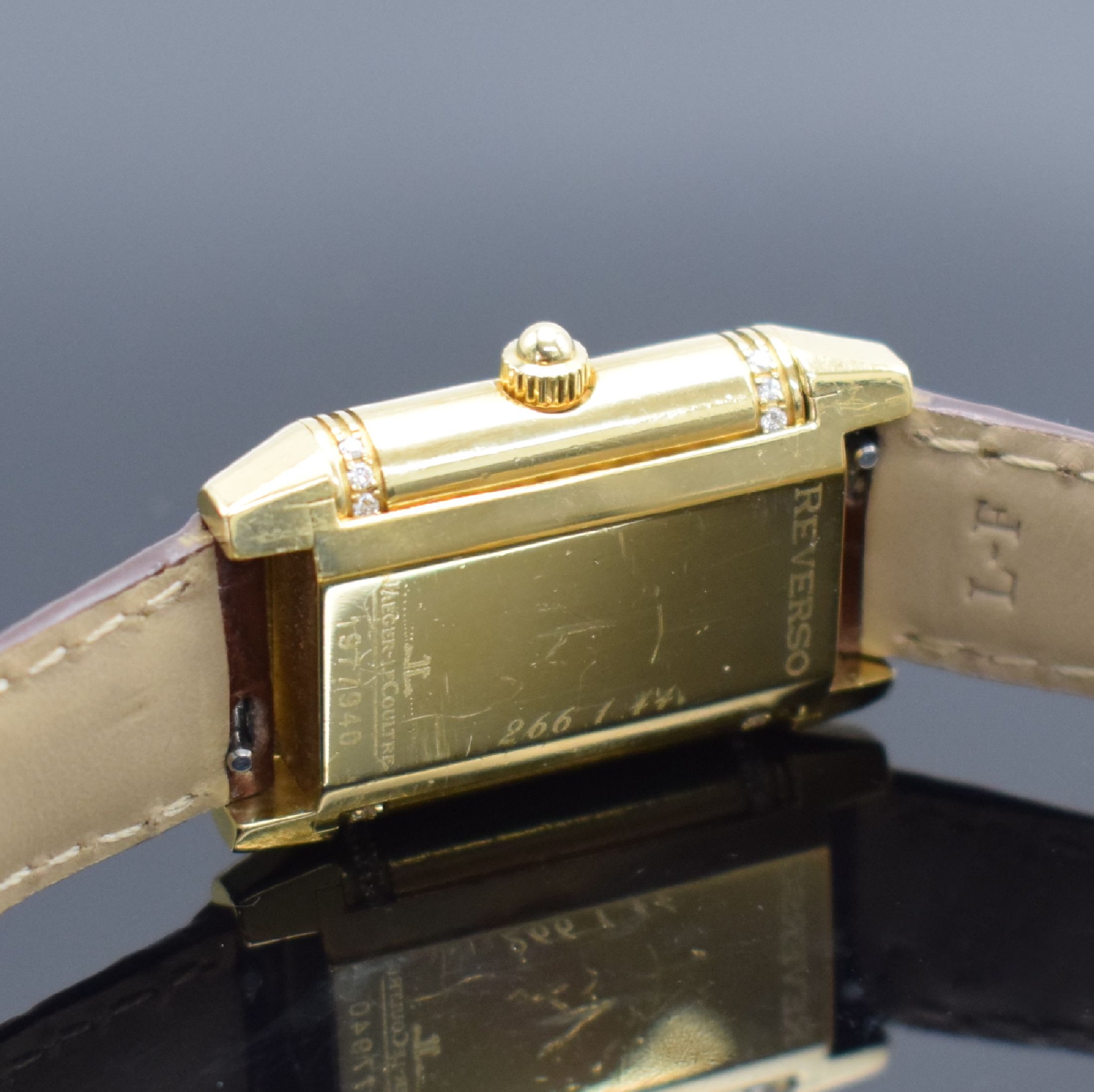 Detail f: Jaeger-LeCoultre Damenarmbanduhr Reverso Duetto in GG 750/000 mit Diamantenbesatz & original Faltschließe in GG 750/000 Referenz 266.1.44, Schweiz ...
