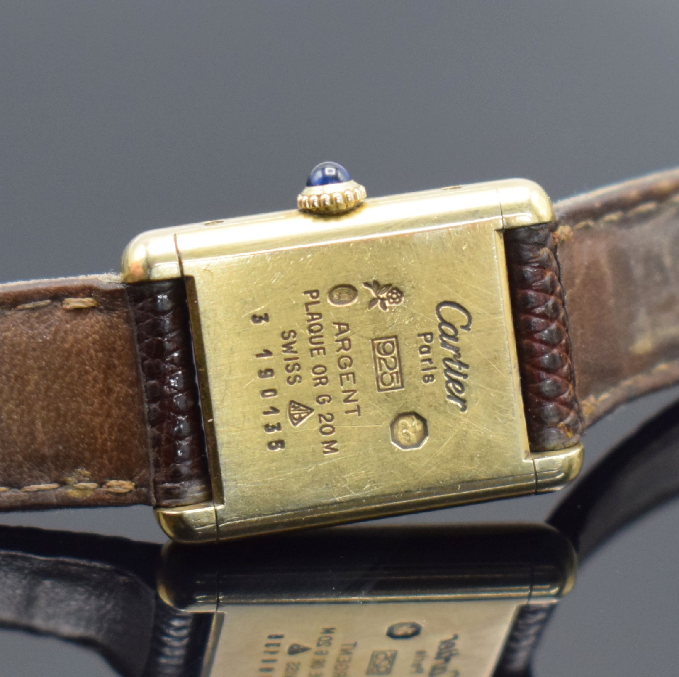 Detail c: CARTIER Damenarmbanduhr Modellserie Tank, Handaufzug, Schweiz um 1980, verg. Sterlingsilbergeh. inkl. orig. Lederband m. verg. Dornschl., Boden ...