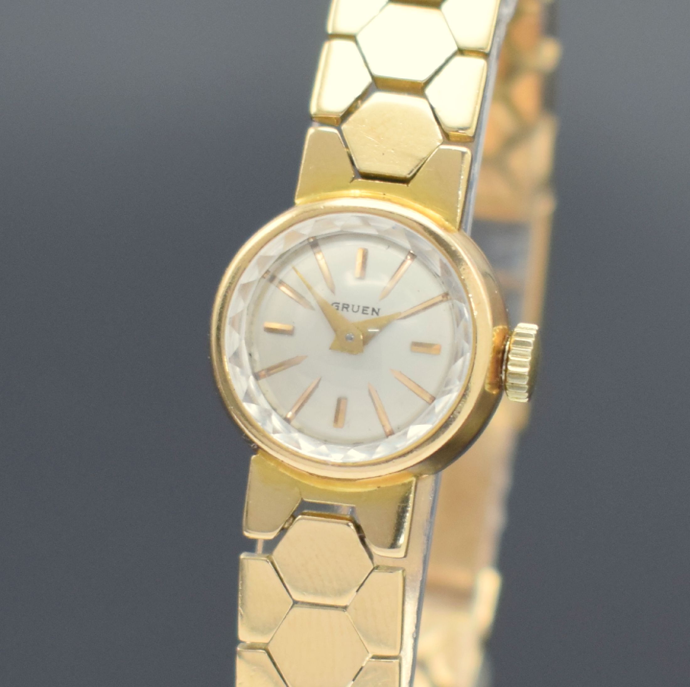 Detail a: GRUEN Damenarmbanduhr in RoséG 750/000, Schweiz um 1960, Handaufzug, aufgedr. Boden dell., silb. Zifferbl. rest., gold. Zeiger & Ind., Kal. 278C, 17 ...