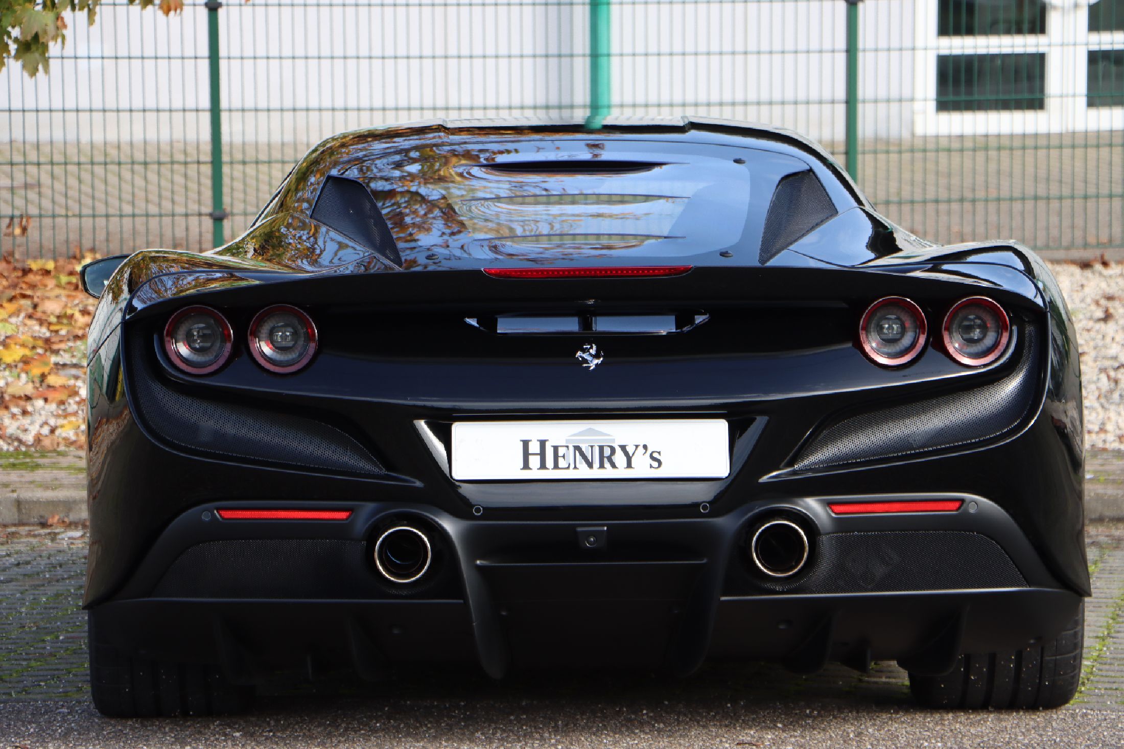 Detail b: Ferrari F8 Tributo, Fahrgestellnummer: ZFF92KNB000267618, EZ 07/2021, deutsches Fahrzeug aus 1. Hand, Laufleistung 2.500 km, HU 07/2024, 530 kW/720 ...