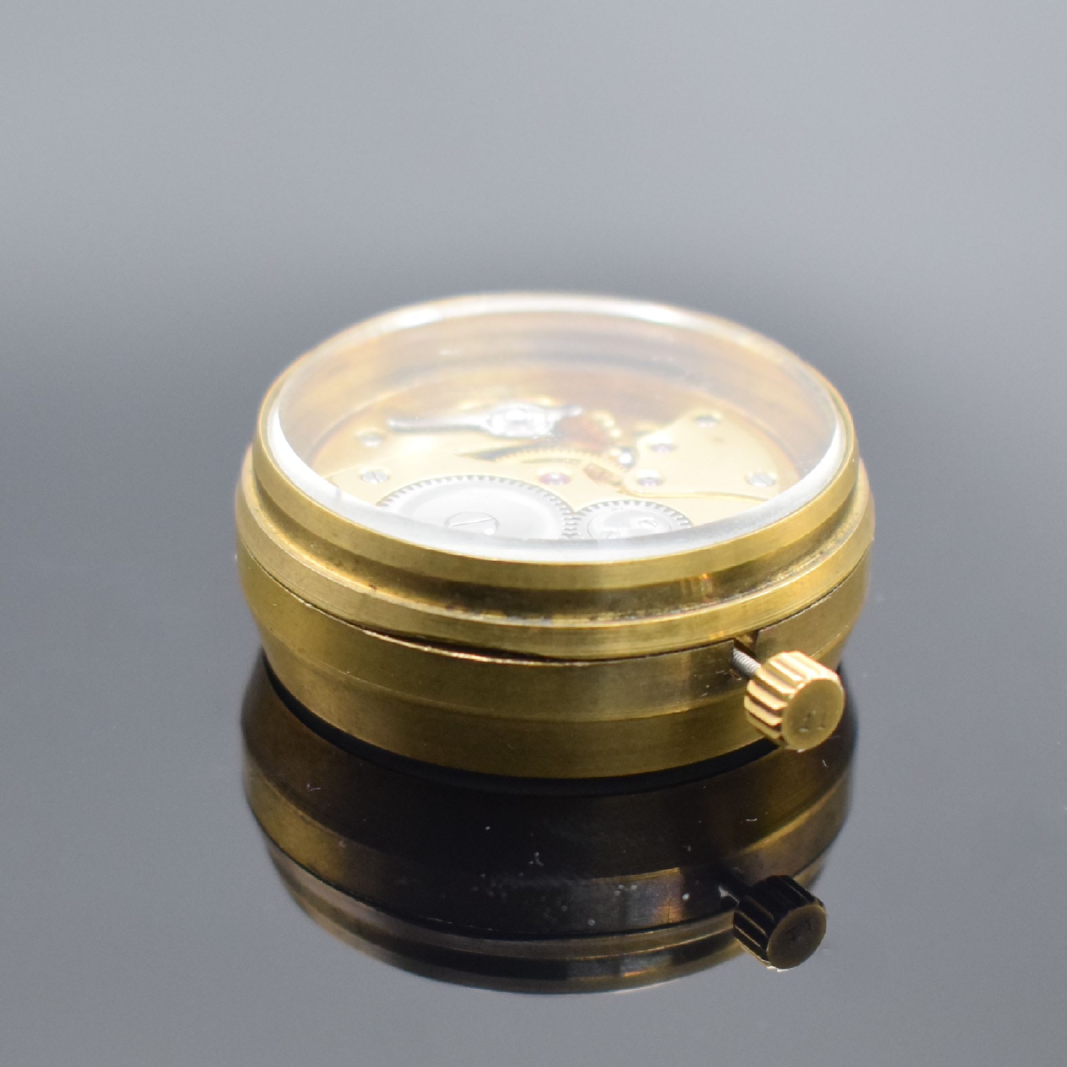 Detail d: PESEUX 260 Wettbewerbs-Chronometer Nr. 101 fürSpiraux Reunis / Nivarox, Schweiz um 1960, Handaufzug, beids. vergl. Messing-Prüfgehäuse, silb. ...