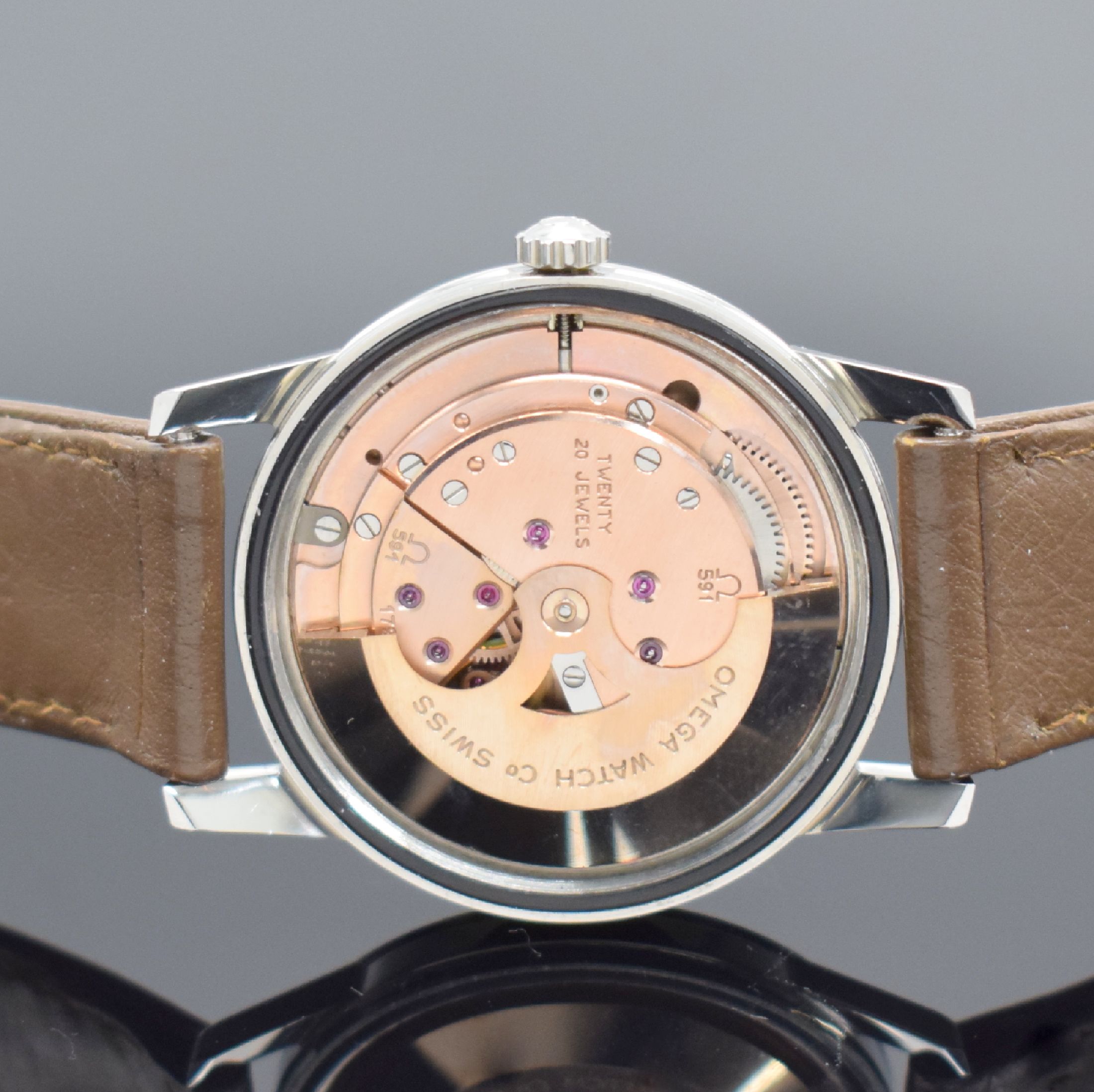Detail d: OMEGA Geneve nahezu neuwertige Herrenarmbanduhr in Stahl mit Kaliber 591 Referenz 14704 SC-61, Schweiz um 1961, Automatik, 2-teil. Geh., Boden ...
