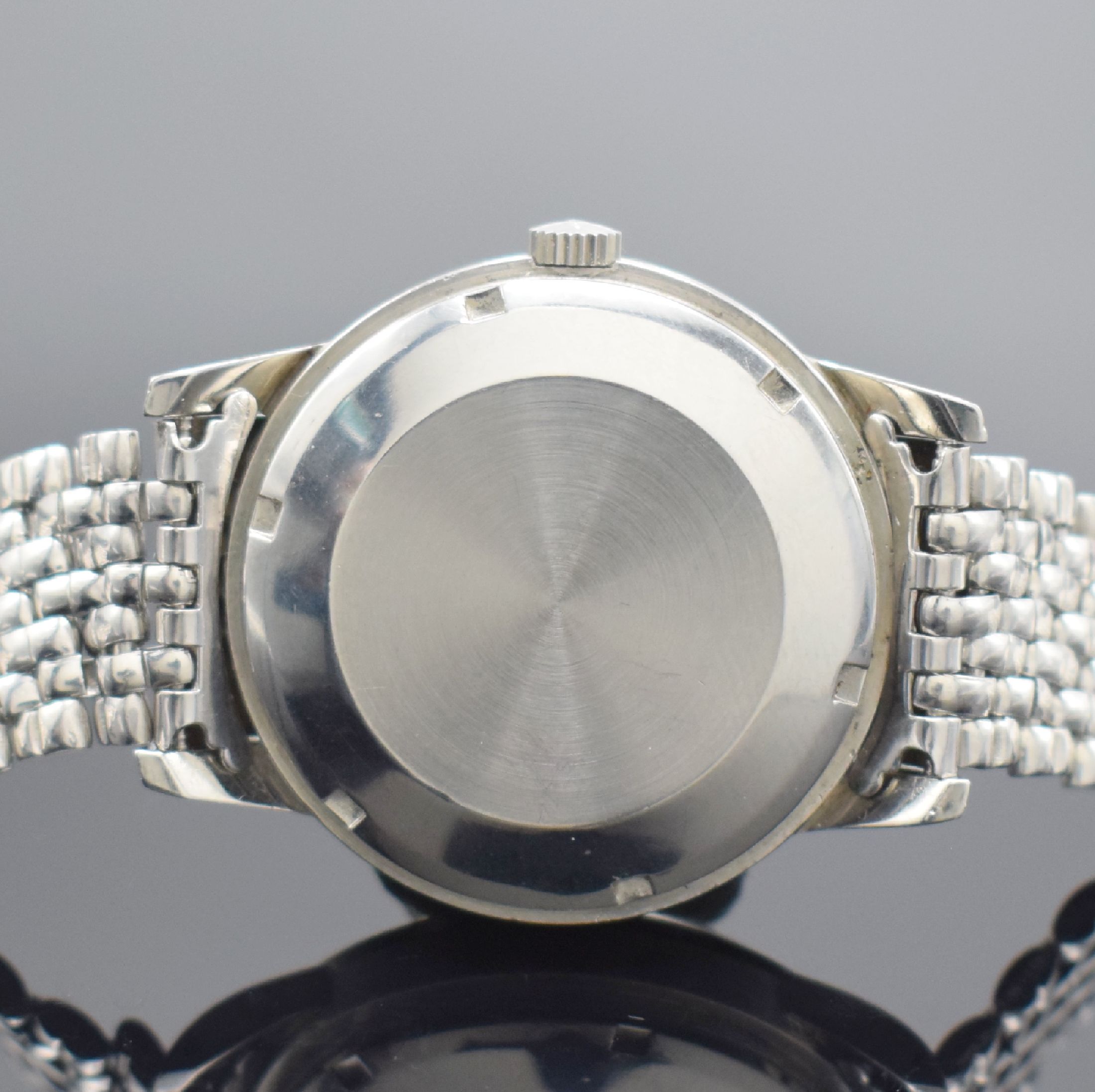 Detail d: IWC Ingenieur Herrenarmbanduhr in Stahl Referenz 666, Schweiz um 1957, Automatik, Geh. mit Weicheisen-Innengeh., Boden geschr., orig. Gay Freres ...