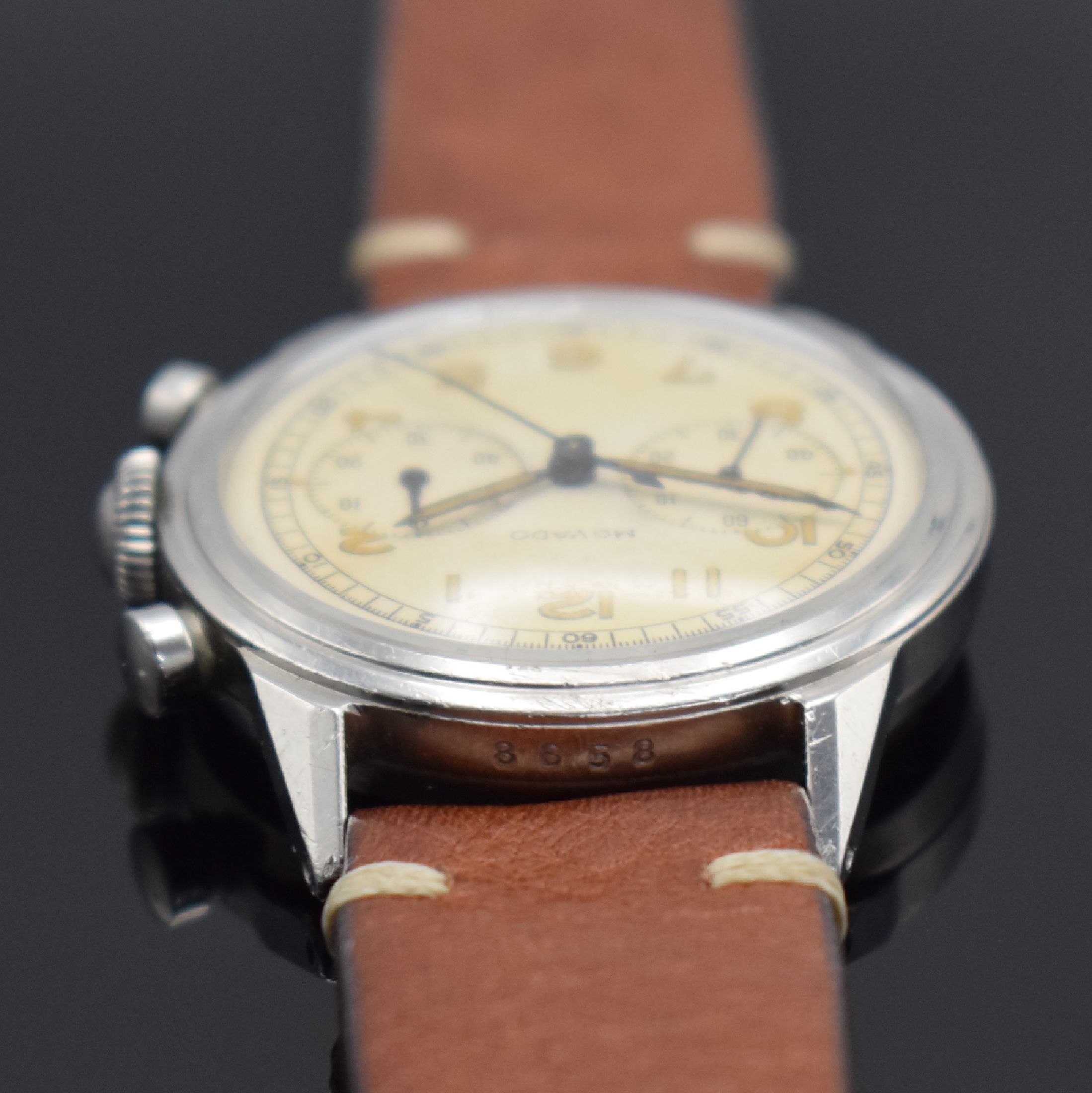 Detail c: MOVADO seltener Chronograph in Stahl mit Kaliber 90, Schweiz um 1955, Handaufzug, 2- teil. ausgefallenes Geh., Boden geschr., orig. Zifferbl. m. ...