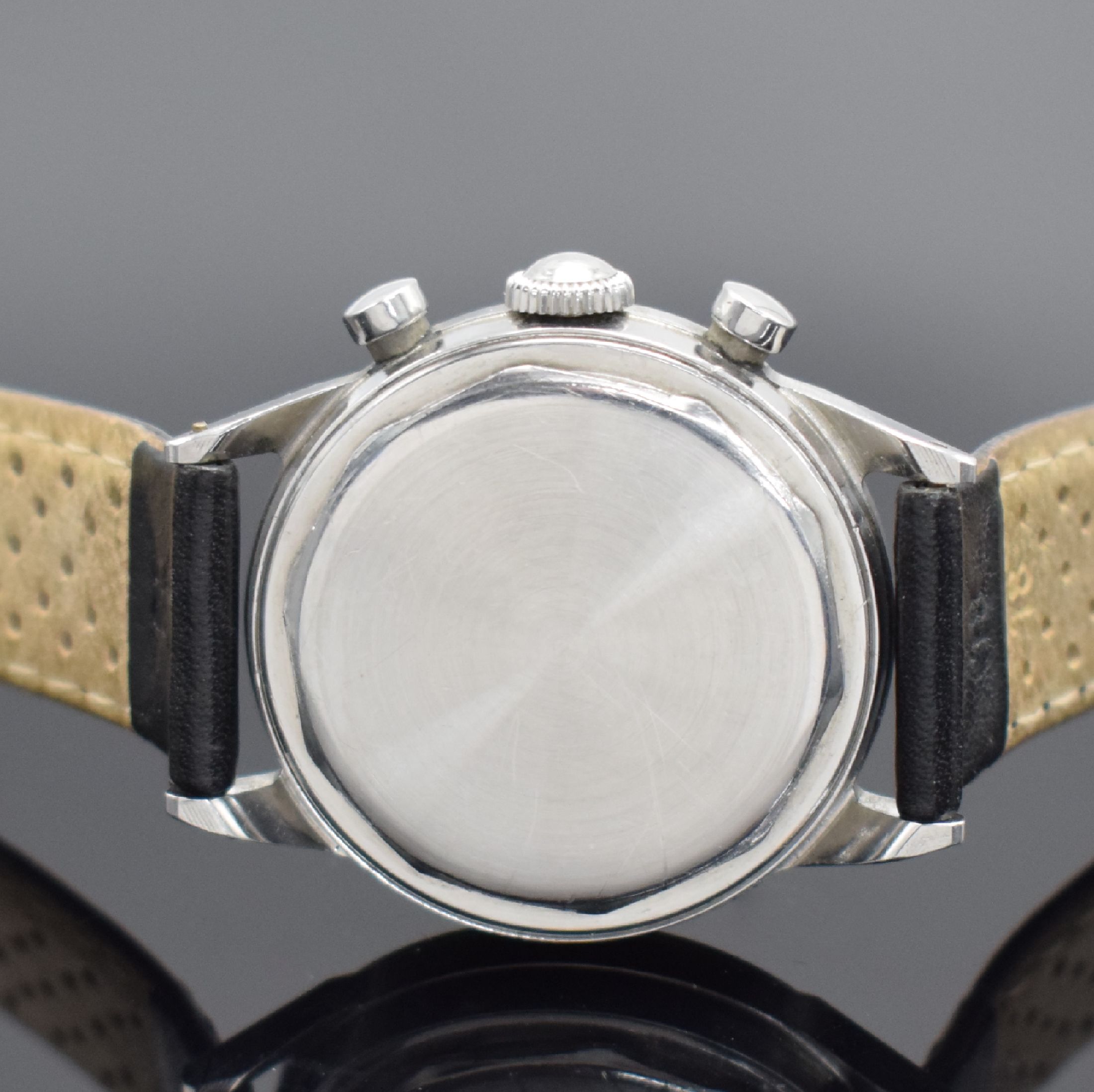 Detail d: MOVADO Chronograph in Stahl mit Kaliber 90, Schweiz um 1955, Handaufzug, 2-teil. Gehäuse, Boden geschr., silb. Zifferbl. rest., gold. Std.-Ind., ...