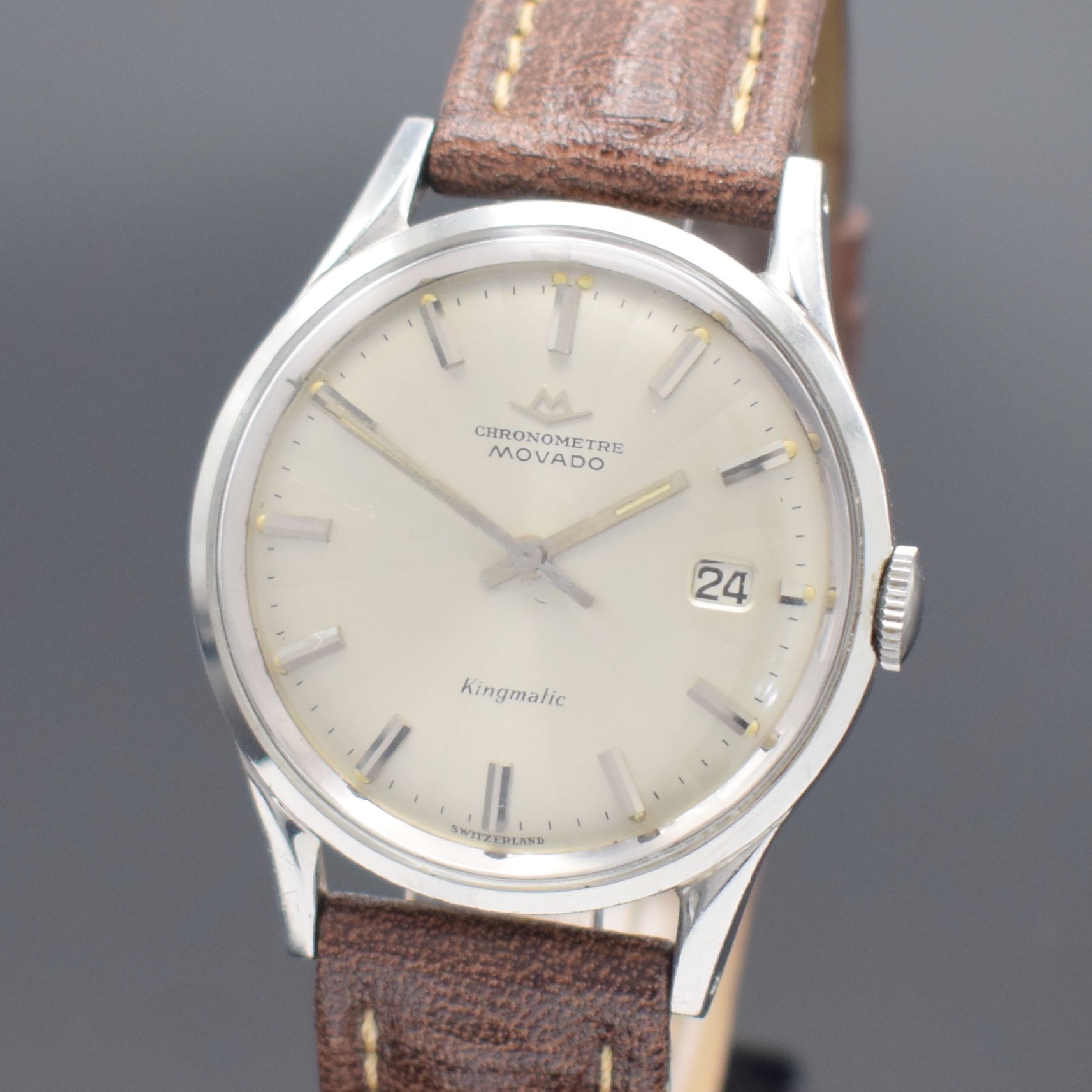 Detail a: MOVADO Kingmatic Chronometer Herrenarmbanduhr , Schweiz um 1965, Automatik, Sub-Sea Geh. in Stahl m. verschr. Boden, schönes silb. Zifferbl. m. ...