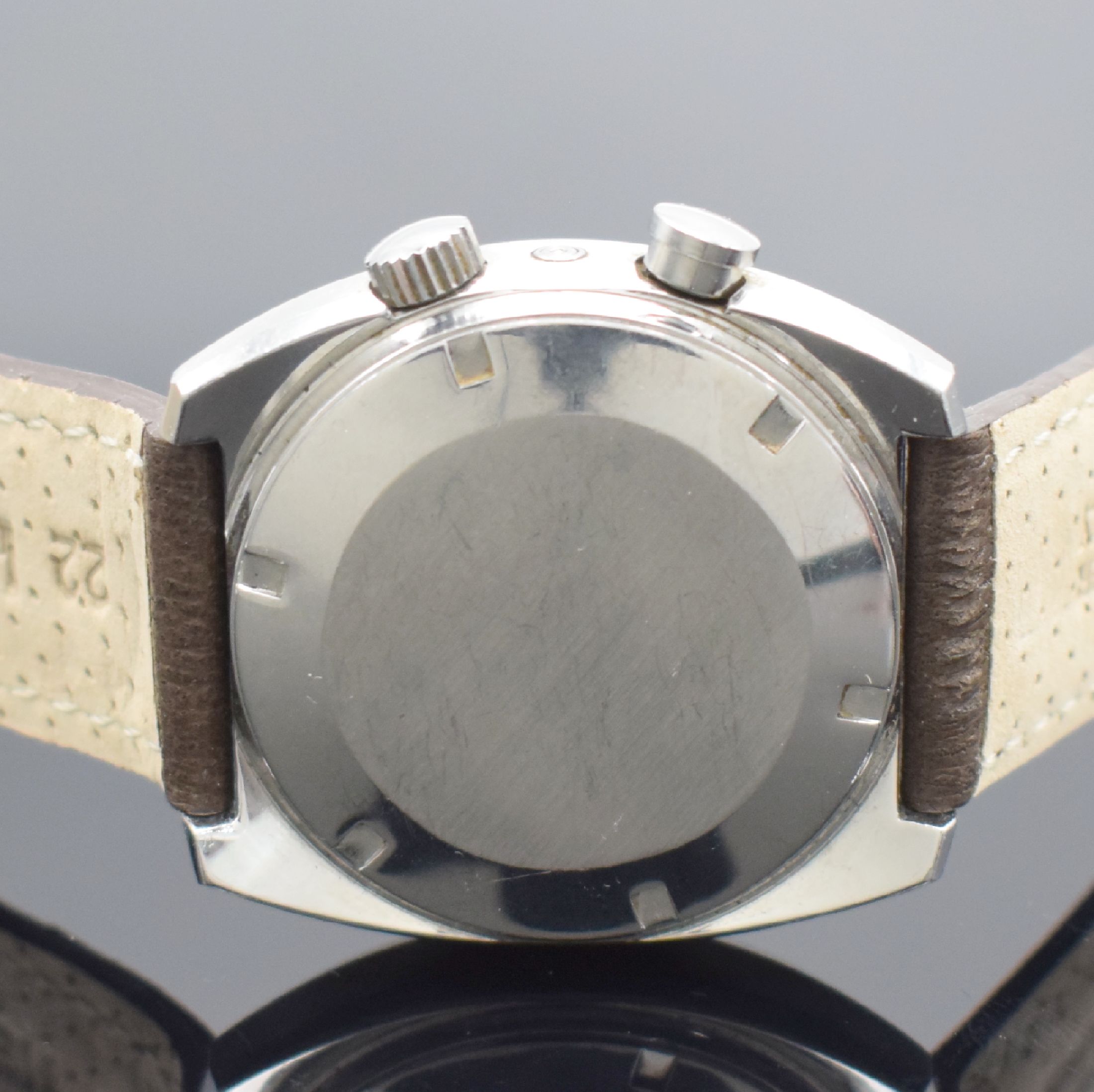 Detail c: LEMANIA Armbandwecker in Stahl, Schweiz um 1970, Automatik, tonneauförm. Geh., Boden geschr., silb. Zifferbl. m. aufges. Std.-Ind., schwarze Zeiger, ...