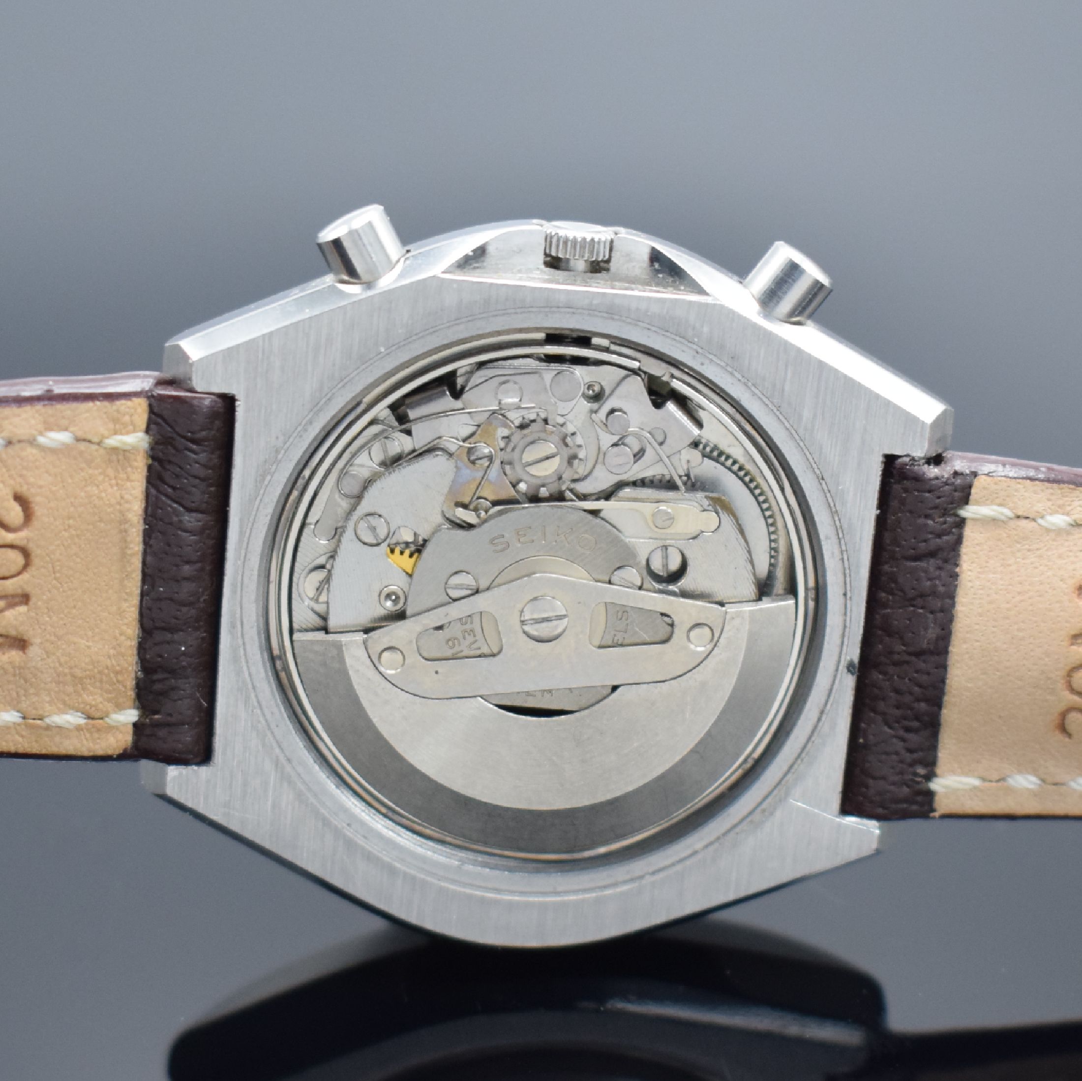 Detail d: SEIKO gut erhaltener Schaltradchronograph Referenz 6139-8020, Automatik, Japan um 1970, Edelstahlgeh., Boden verschr., blaues Zifferbl., Anz. v. ...