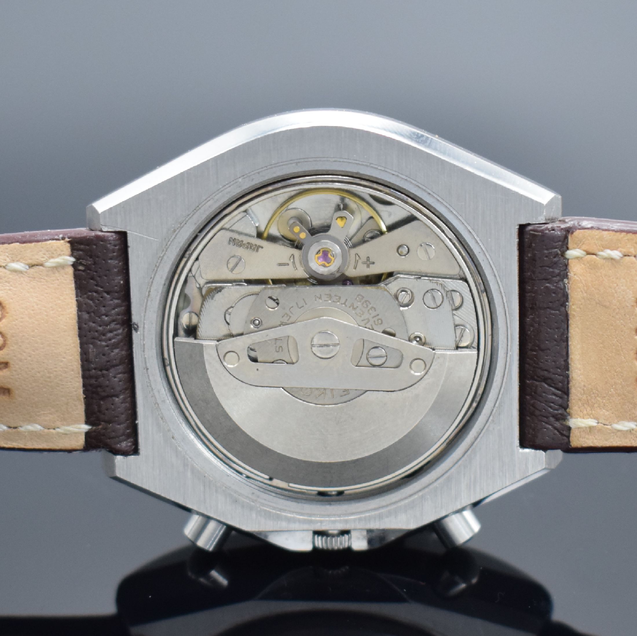 Detail e: SEIKO gut erhaltener Schaltradchronograph Referenz 6139-8020, Automatik, Japan um 1970, Edelstahlgeh., Boden verschr., blaues Zifferbl., Anz. v. ...