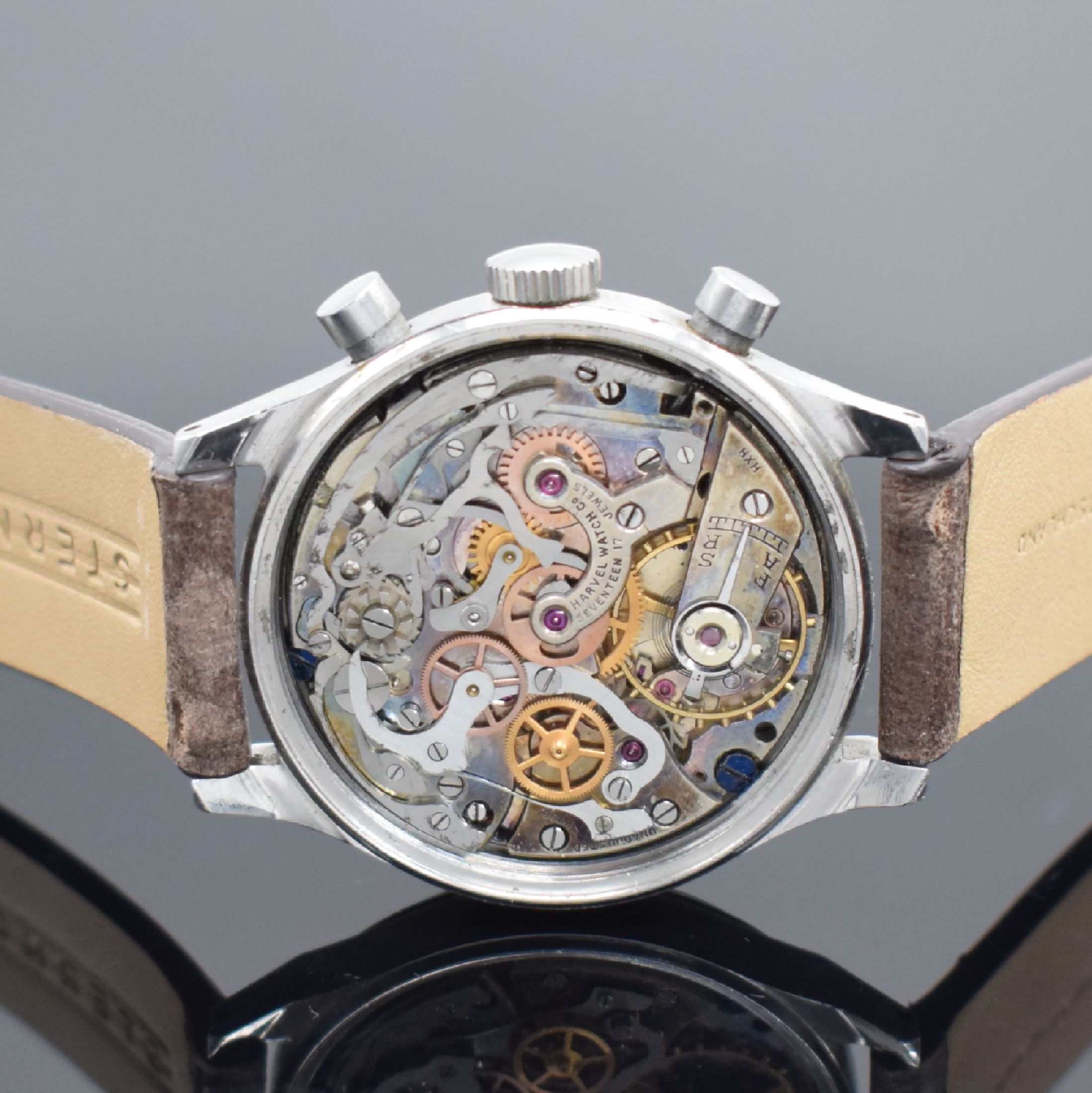 Detail d: R.SPILLMANN / Harvel Valjoux 71 seltener ver- schraubter Armbandchronograph in Stahl, Schweiz um 1945, Handaufzug, verschraubtes Geh. sign. ...