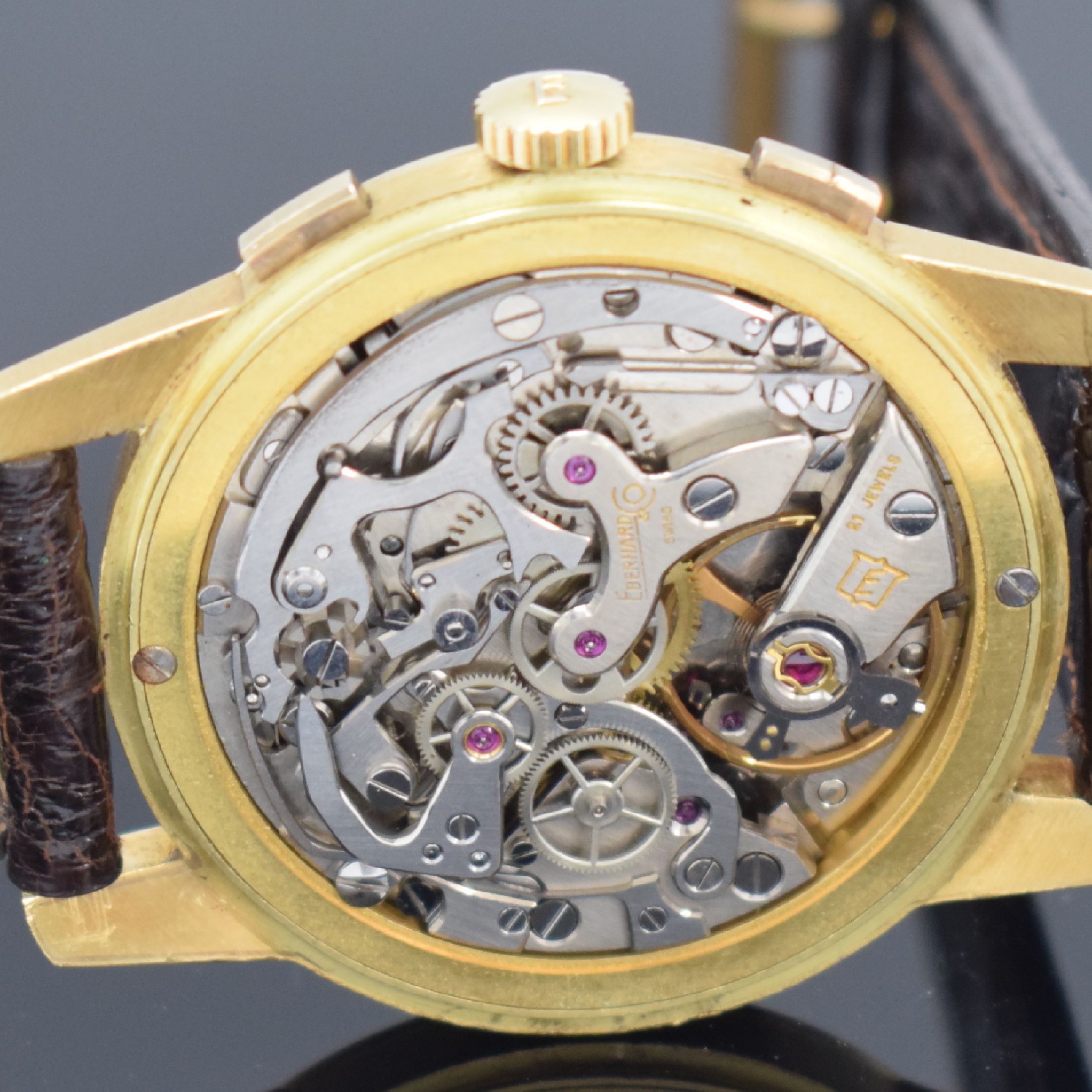 Detail j: EBERHARD & CO. Contodat Armbandchronograph mitSchaltrad in GG 750/000, Schweiz um 1968, Handaufzug, Boden & Glasrand aufgedr., Korrekturdr. seitl. b. ...