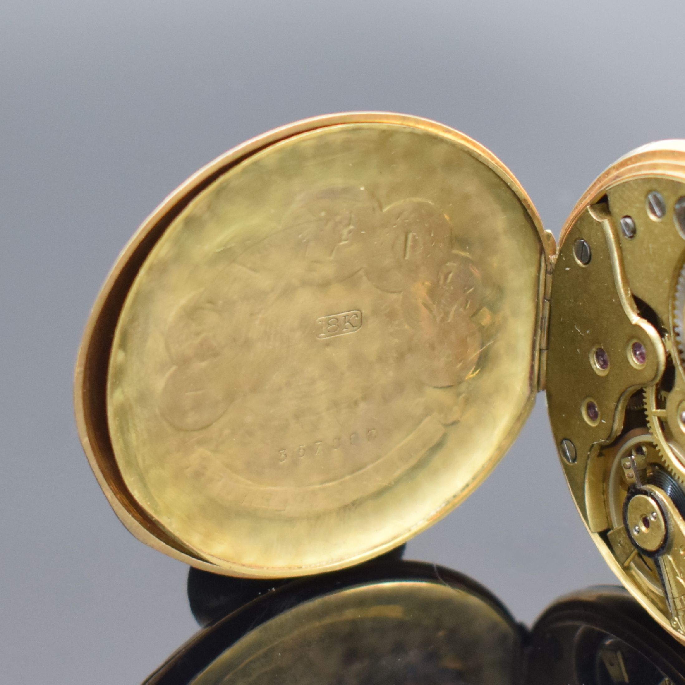 Detail q: 3 offene Goldtaschenuhren in GG 750/000, England / Schweiz um 1880 - 1900, 1. schwere englische Spitzzahnanker-Uhr im vollgrav. Geh., Emailzifferbl., ...