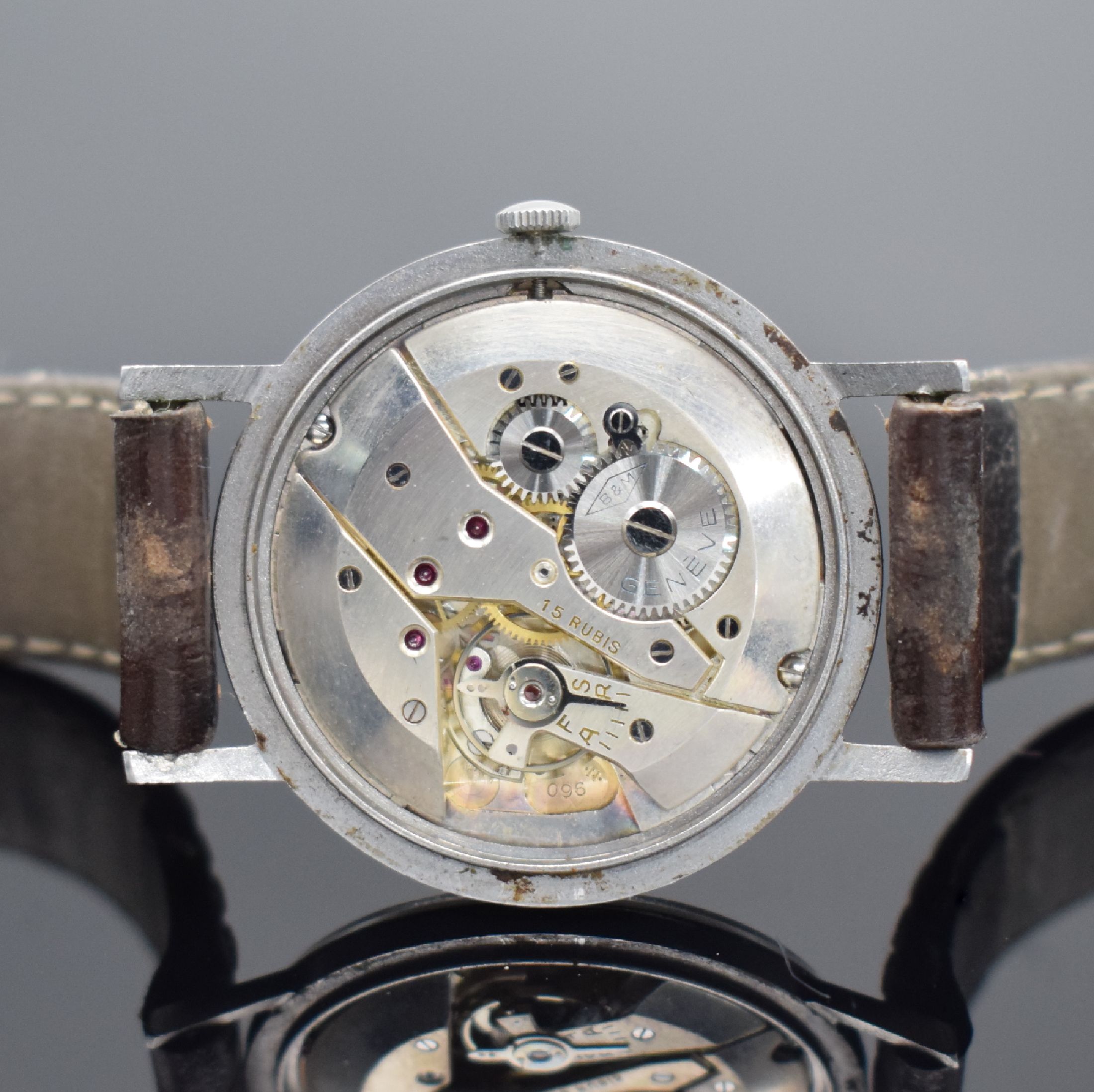 Detail j: GLYCINE & BAUME MERCIER 2 Herrenarmbanduhren in Stahl, Schweiz, 1) Baume & Mercier um 1940, Boden aufgedr., silb. Zifferbl. fl., gebl. Zeiger, Kal. ...