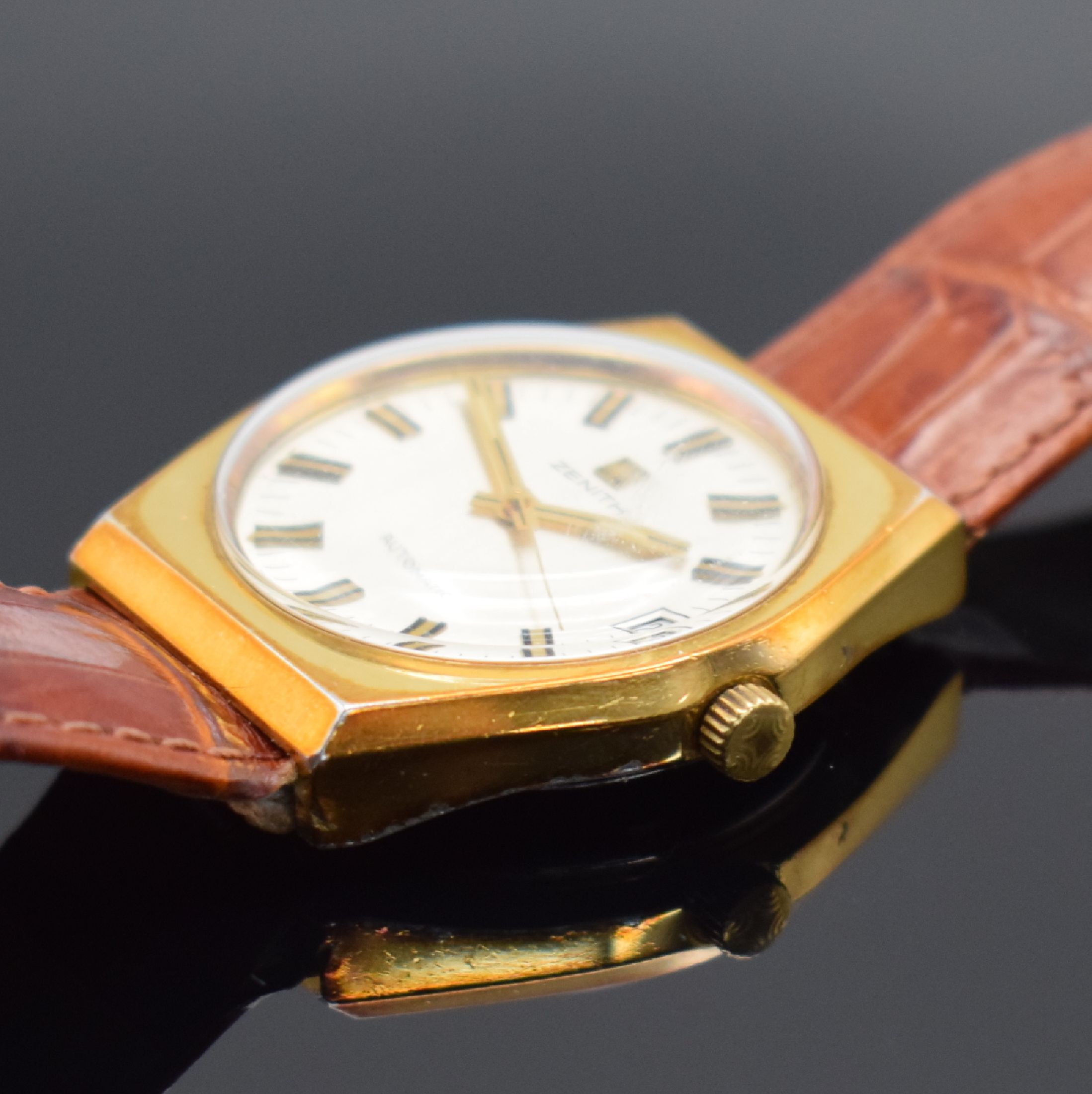 Detail h: OMEGA & ZENITH 2 vergoldete Herrenarmbanduhren, Schweiz um 1970, Automatik, 1) Omega mit geschr. Boden, gold. Zifferbl., Datum, verg. Werk Kal. 1012, ...