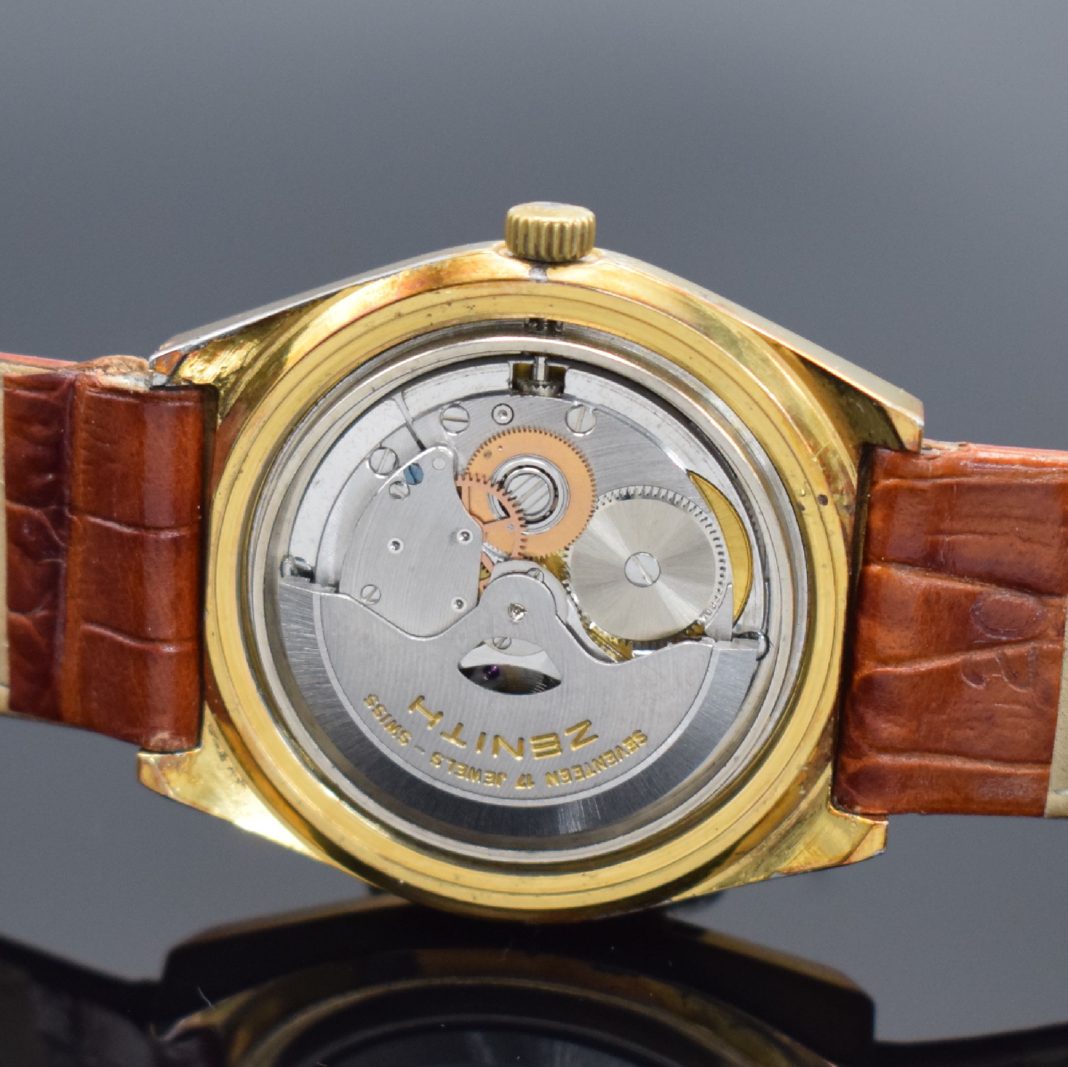 Detail j: OMEGA & ZENITH 2 vergoldete Herrenarmbanduhren, Schweiz um 1970, Automatik, 1) Omega mit geschr. Boden, gold. Zifferbl., Datum, verg. Werk Kal. 1012, ...