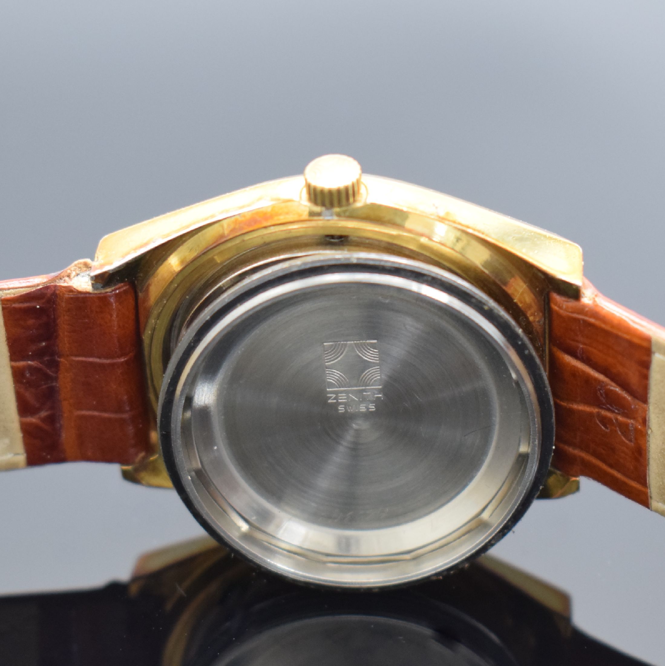 Detail l: OMEGA & ZENITH 2 vergoldete Herrenarmbanduhren, Schweiz um 1970, Automatik, 1) Omega mit geschr. Boden, gold. Zifferbl., Datum, verg. Werk Kal. 1012, ...